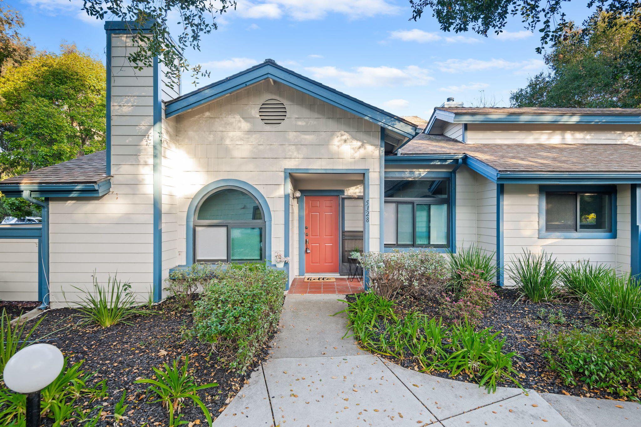 Santa Barbara, California 93111, United States, 2 Bedrooms Bedrooms, ,2 BathroomsBathrooms,Residential,Active,4241