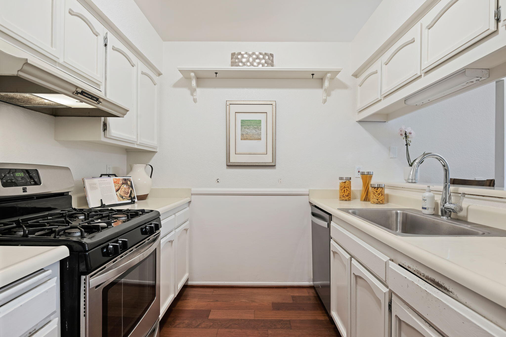 Santa Barbara, California 93111, United States, 2 Bedrooms Bedrooms, ,2 BathroomsBathrooms,Residential,Active,4241