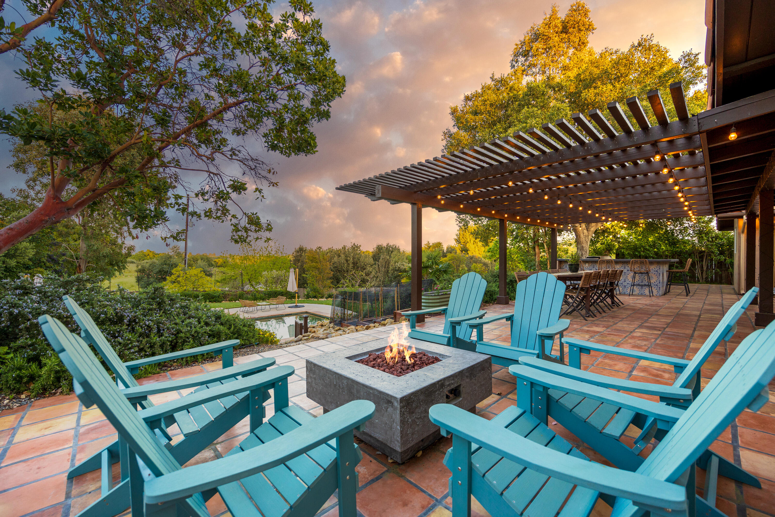 Solvang, California 93463, United States, 5 Bedrooms Bedrooms, ,4 BathroomsBathrooms,Residential,Active,121533