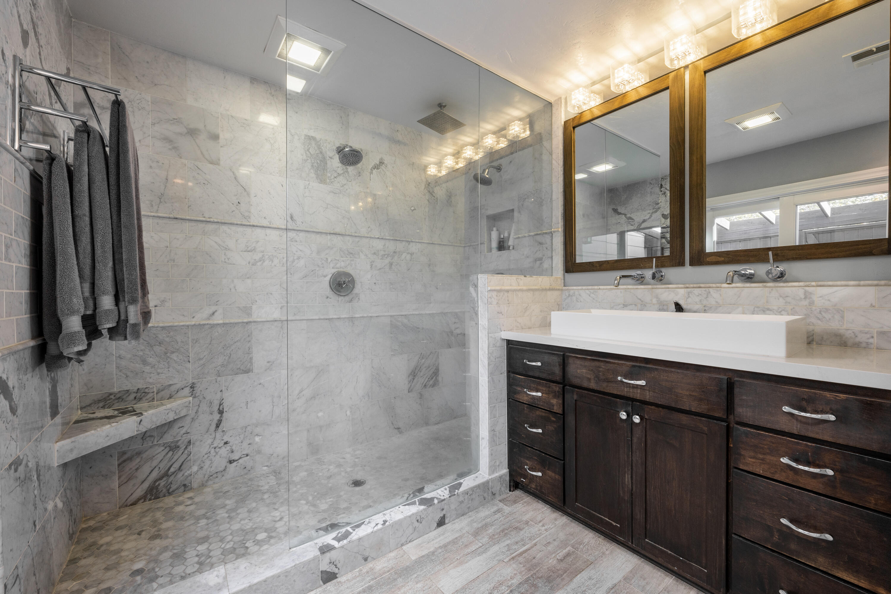 Solvang, California 93463, United States, 5 Bedrooms Bedrooms, ,4 BathroomsBathrooms,Residential,Active,121533