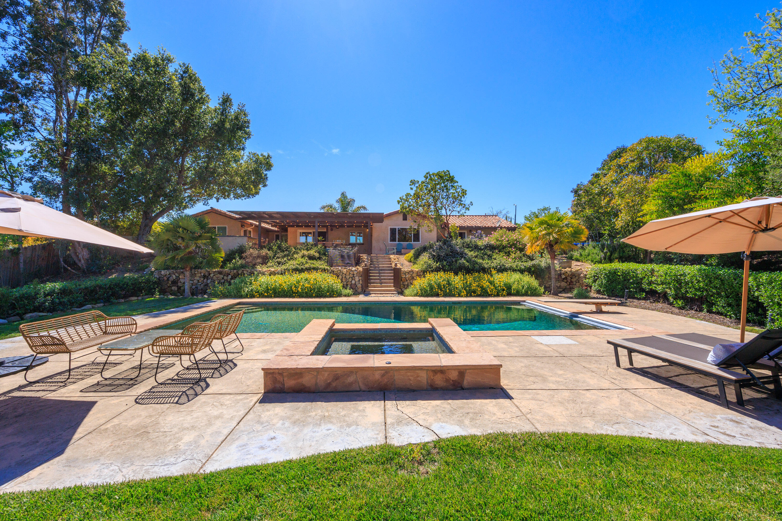 Solvang, California 93463, United States, 5 Bedrooms Bedrooms, ,4 BathroomsBathrooms,Residential,Active,121533