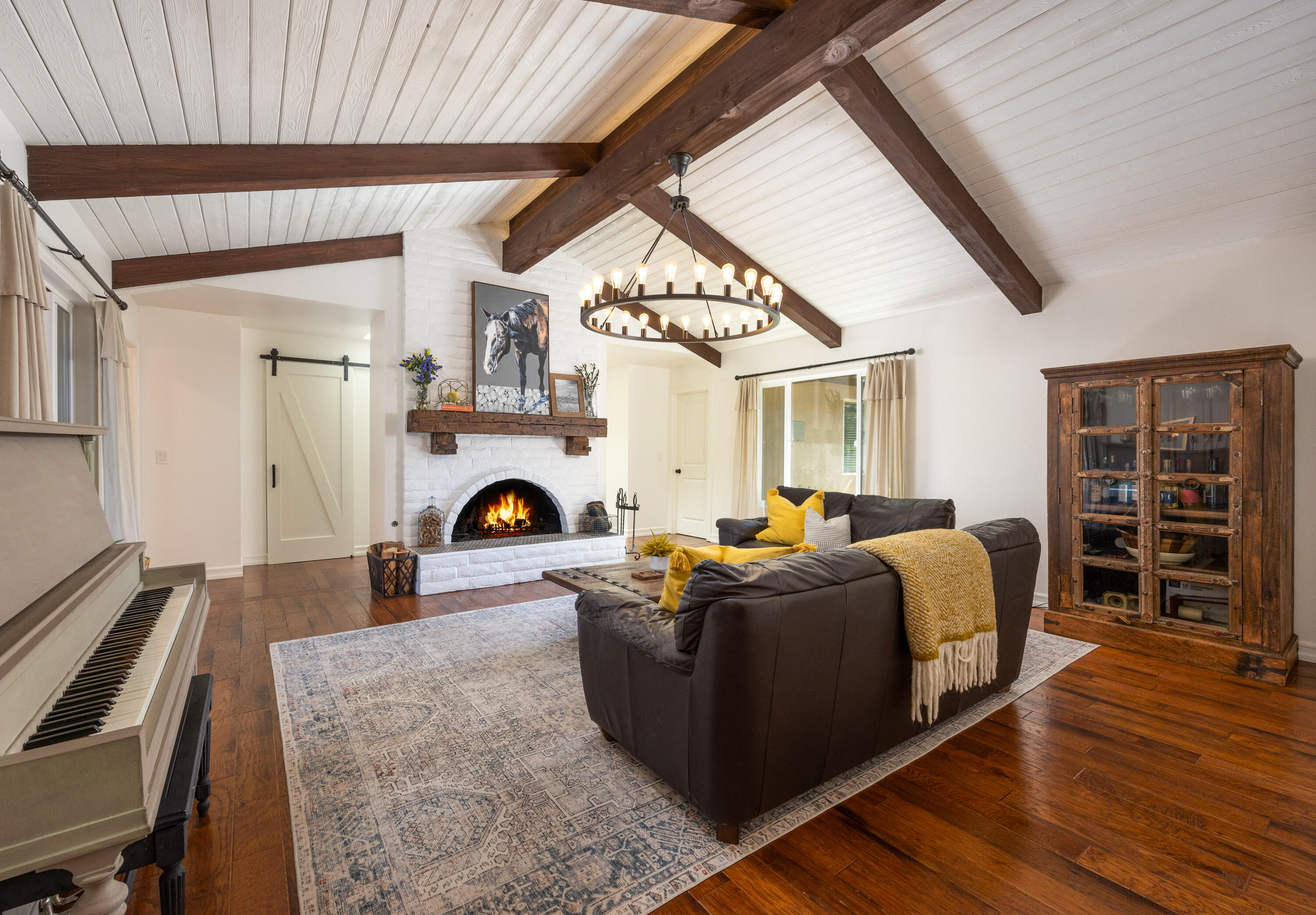 Solvang, California 93463, United States, 5 Bedrooms Bedrooms, ,4 BathroomsBathrooms,Residential,Active,121533