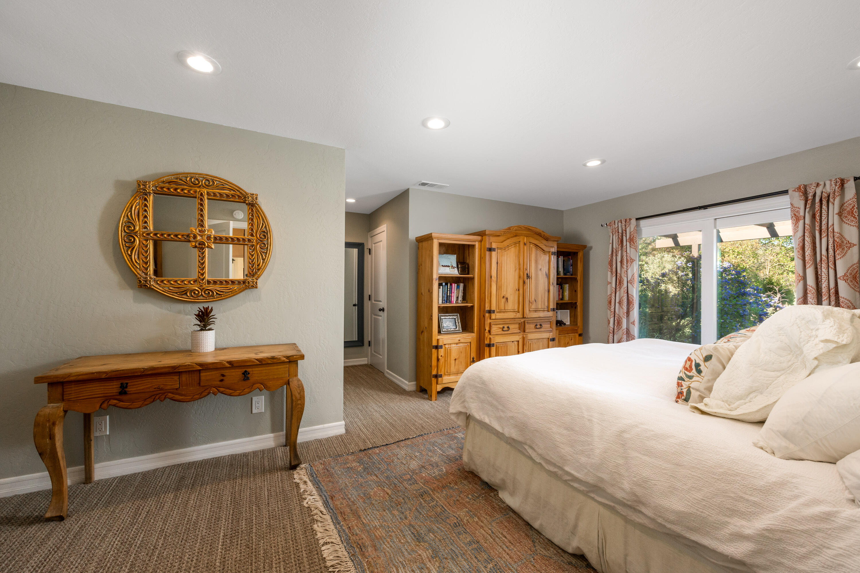 Solvang, California 93463, United States, 5 Bedrooms Bedrooms, ,4 BathroomsBathrooms,Residential,Active,121533