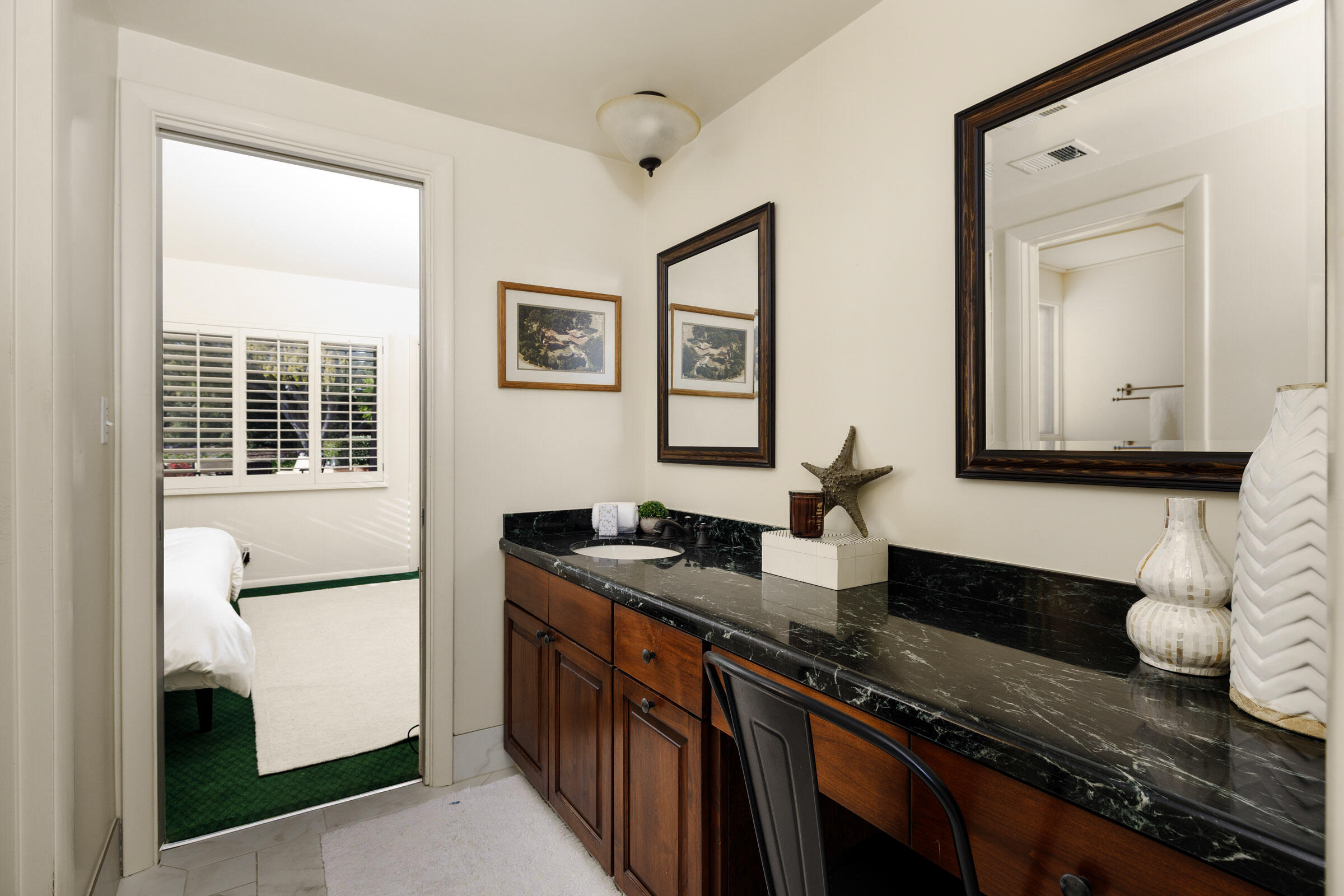 Santa Barbara, California 93110, United States, 6 Bedrooms Bedrooms, ,6 BathroomsBathrooms,Residential,Active,159412