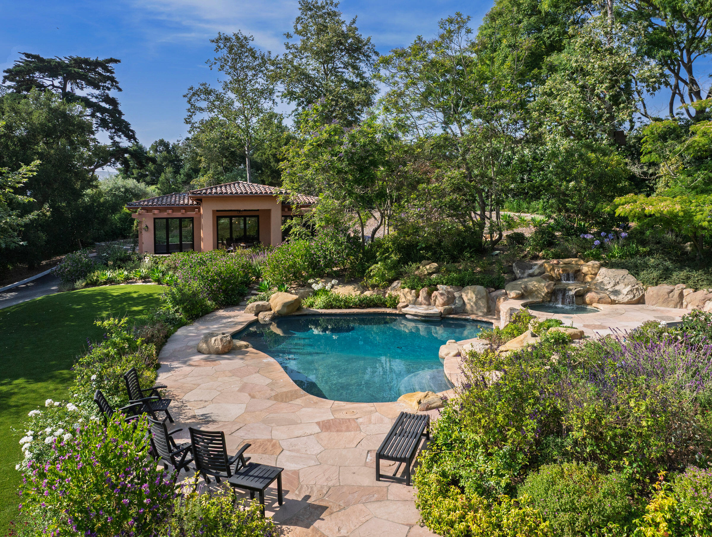 Santa Barbara, California 93110, United States, 6 Bedrooms Bedrooms, ,6 BathroomsBathrooms,Residential,Active,159412