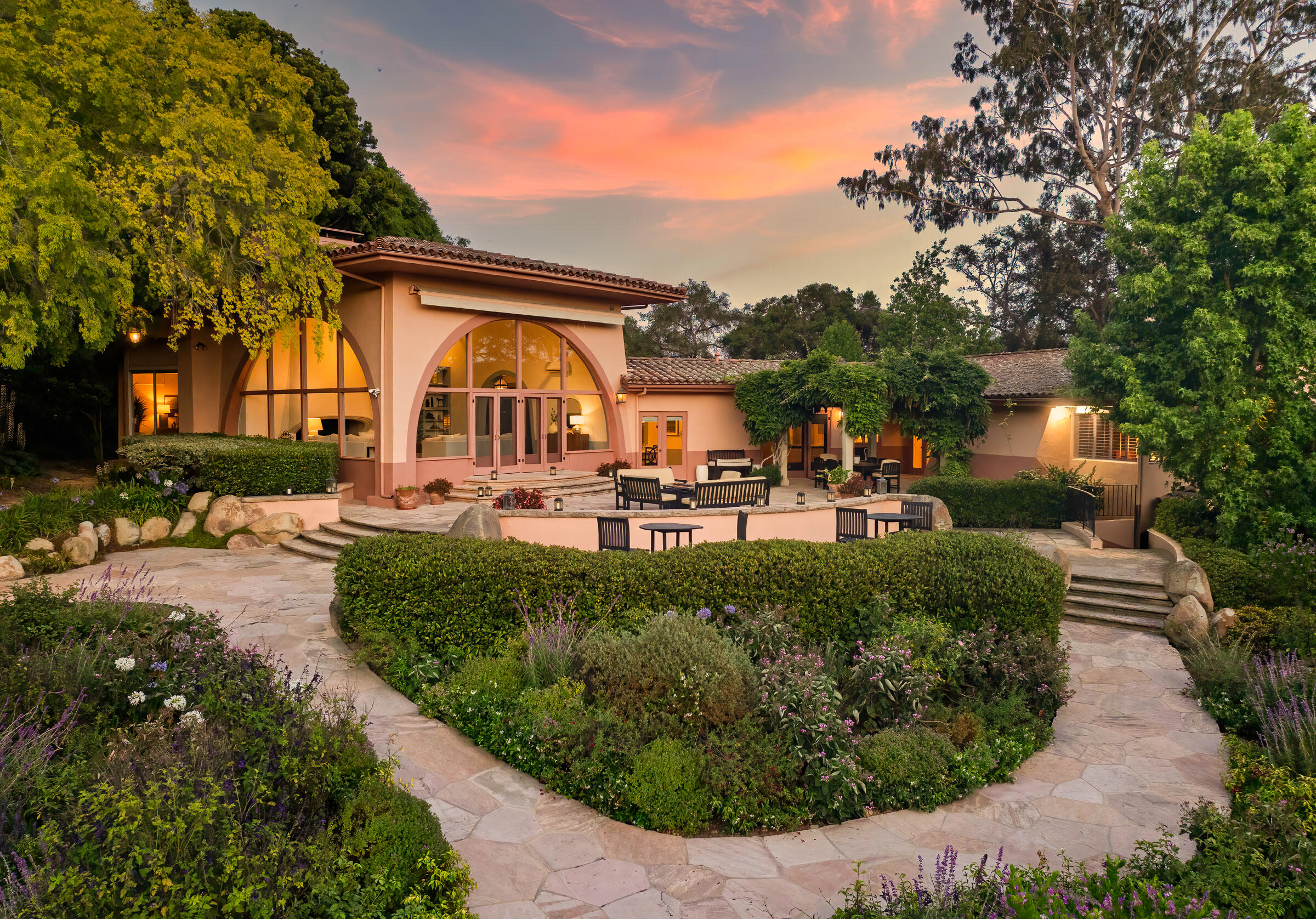 Santa Barbara, California 93110, United States, 6 Bedrooms Bedrooms, ,6 BathroomsBathrooms,Residential,Active,159412