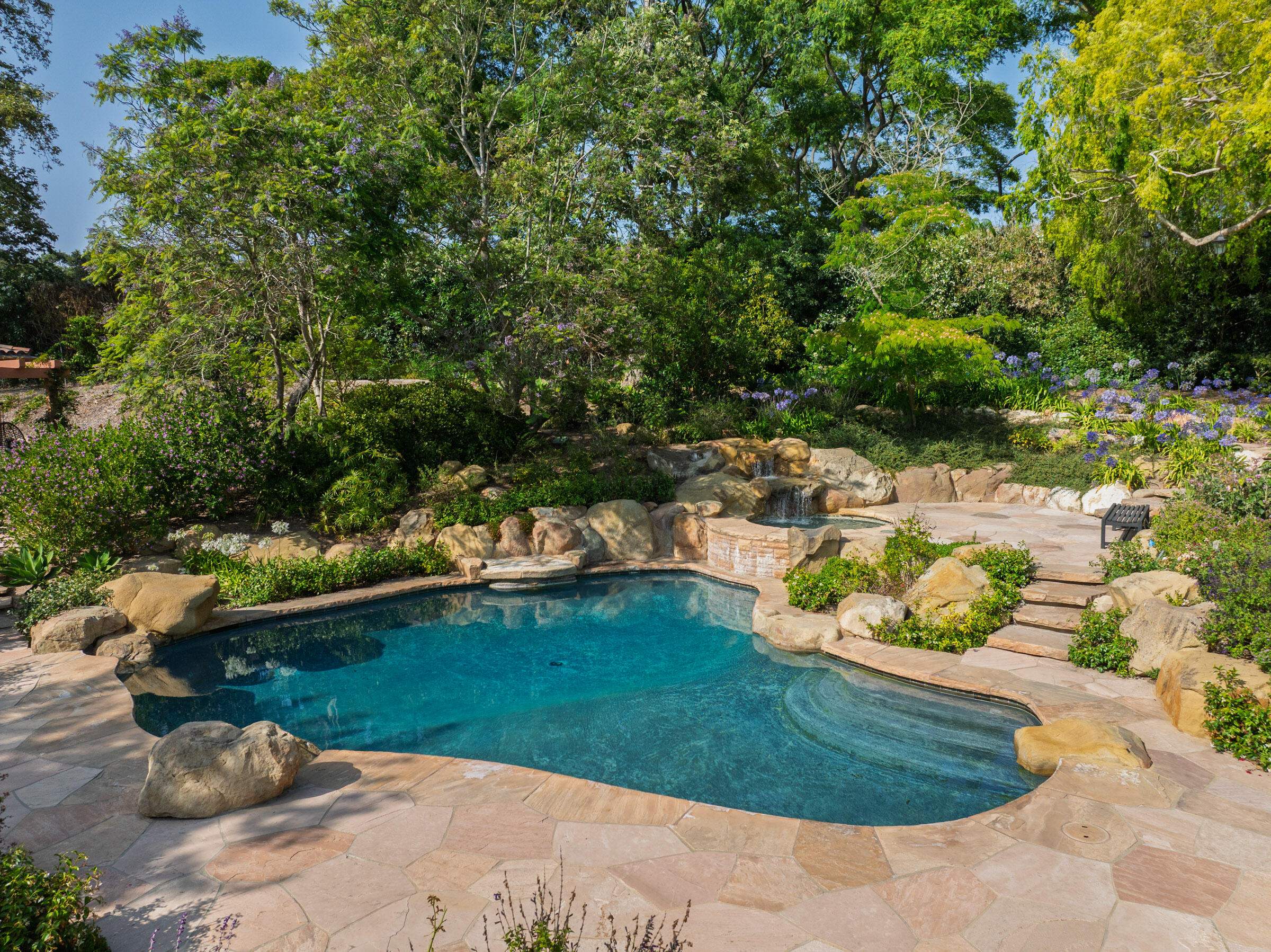 Santa Barbara, California 93110, United States, 6 Bedrooms Bedrooms, ,6 BathroomsBathrooms,Residential,Active,159412