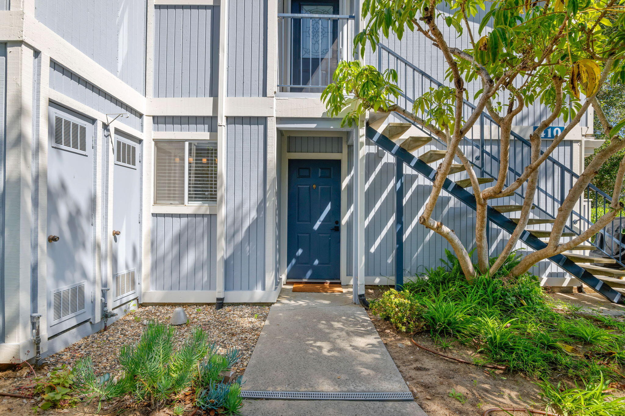 410 Camino Del Remedio Unit F