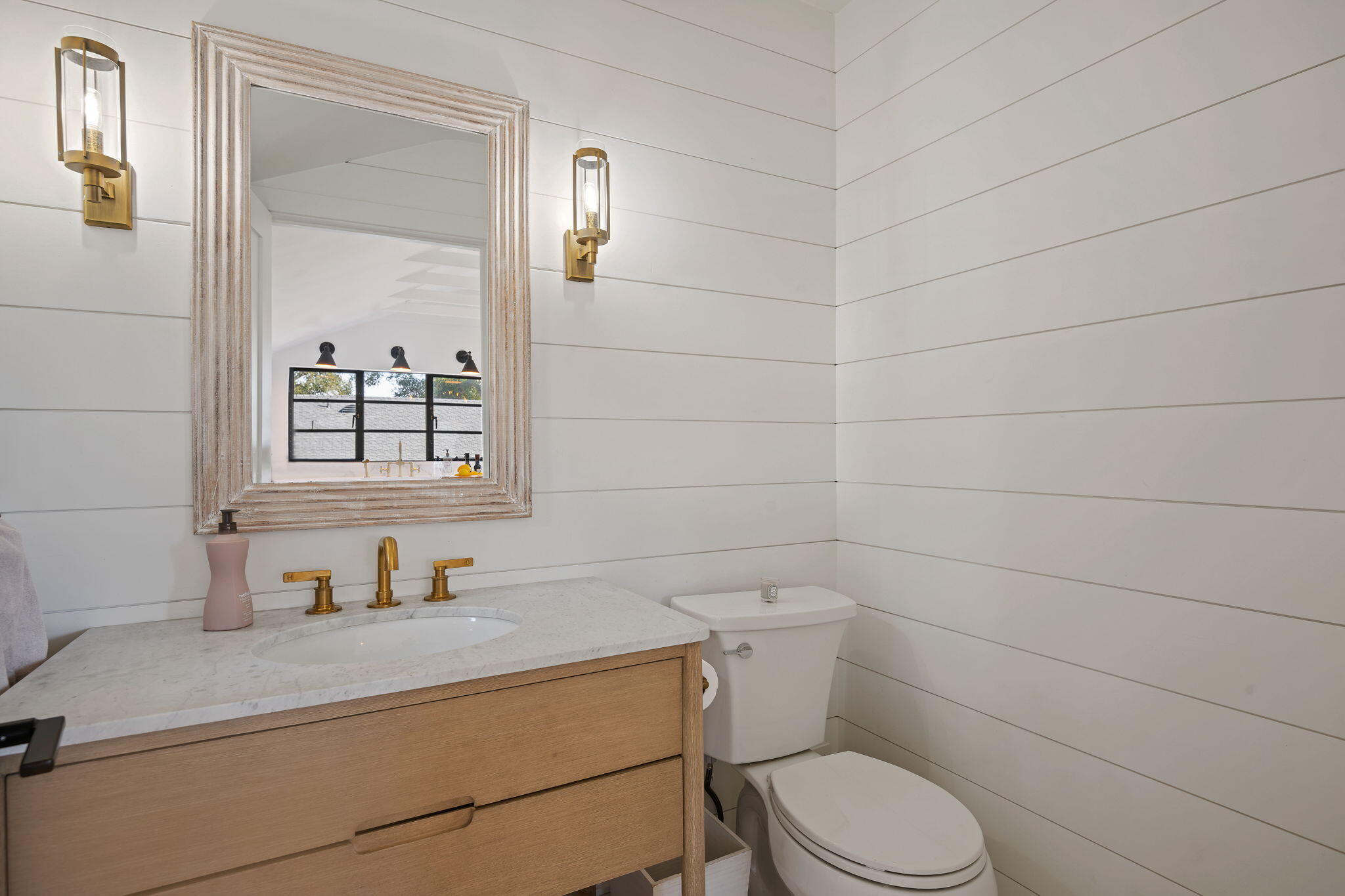 Montecito, California 93108, United States, 3 Bedrooms Bedrooms, ,4 BathroomsBathrooms,Residential,Active,5920