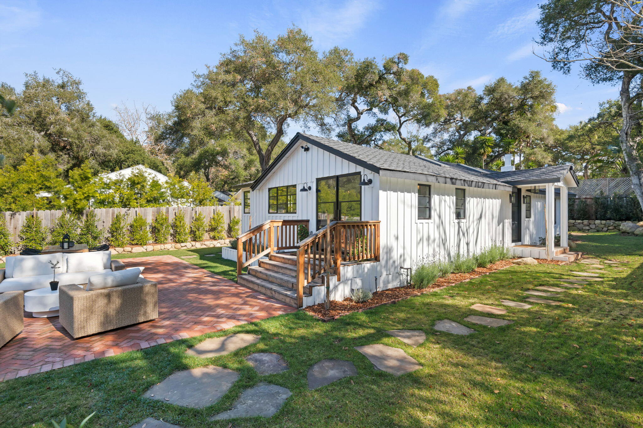 Montecito, California 93108, United States, 3 Bedrooms Bedrooms, ,4 BathroomsBathrooms,Residential,Active,5920