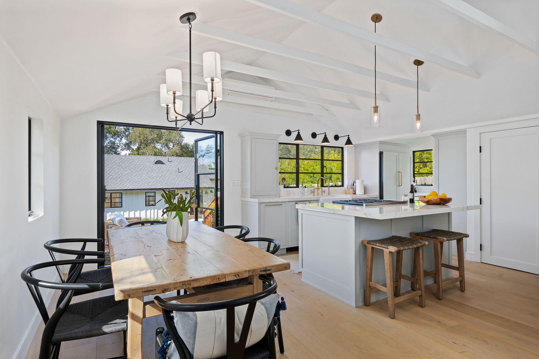 Montecito, California 93108, United States, 3 Bedrooms Bedrooms, ,4 BathroomsBathrooms,Residential,Active,5920