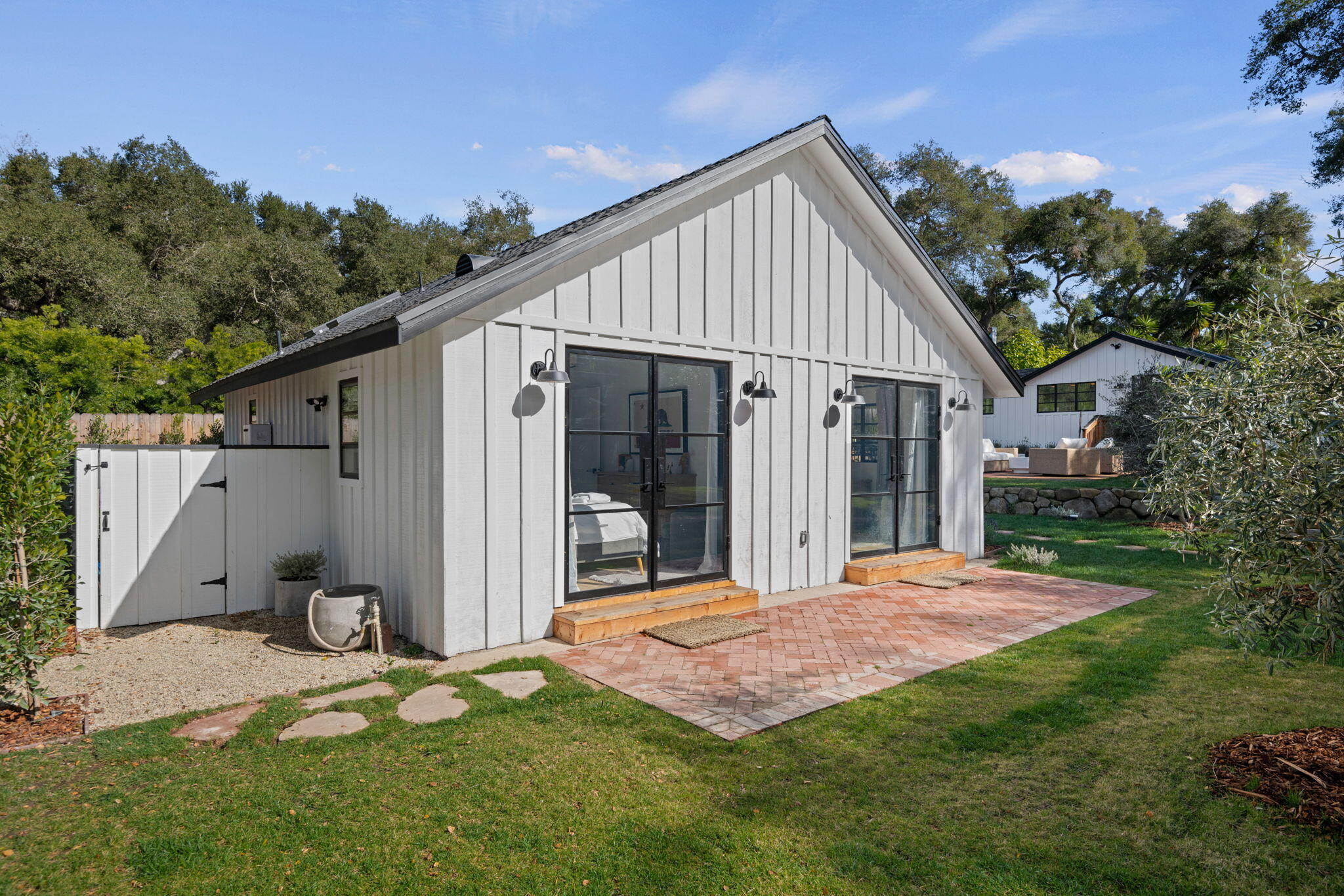 Montecito, California 93108, United States, 3 Bedrooms Bedrooms, ,4 BathroomsBathrooms,Residential,Active,5920