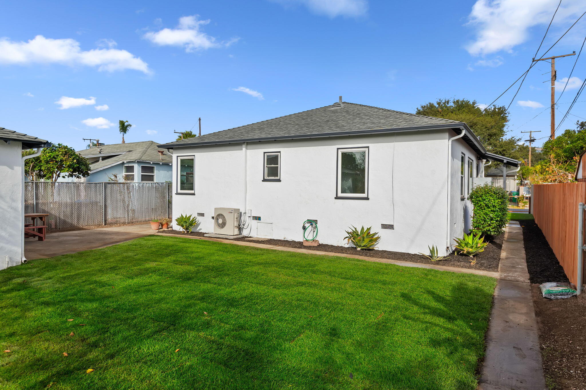 Goleta, California 93117, United States, 3 Bedrooms Bedrooms, ,2 BathroomsBathrooms,Residential,Pending,26631