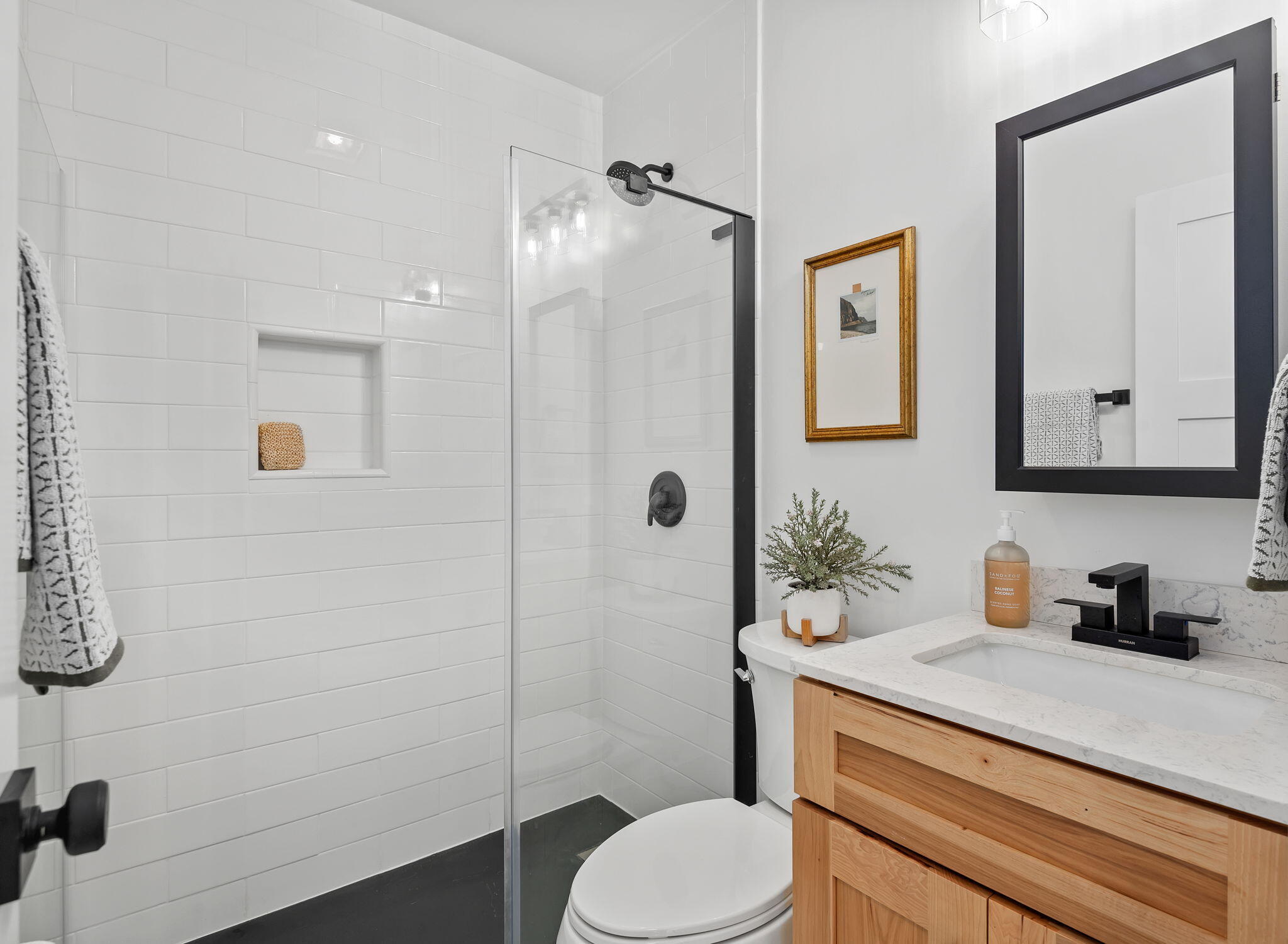 Goleta, California 93117, United States, 3 Bedrooms Bedrooms, ,2 BathroomsBathrooms,Residential,Pending,26631