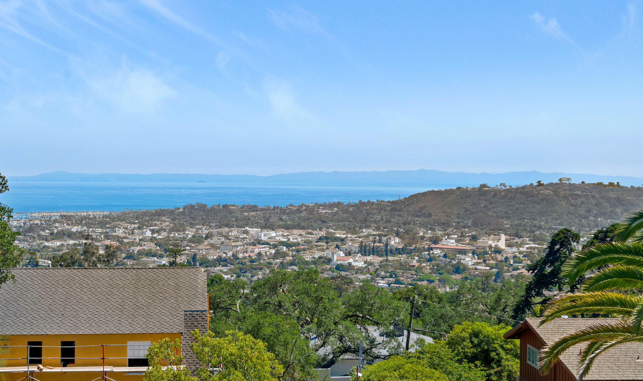 Santa Barbara, California 93103, United States, 3 Bedrooms Bedrooms, ,3 BathroomsBathrooms,Residential,Pending,180547