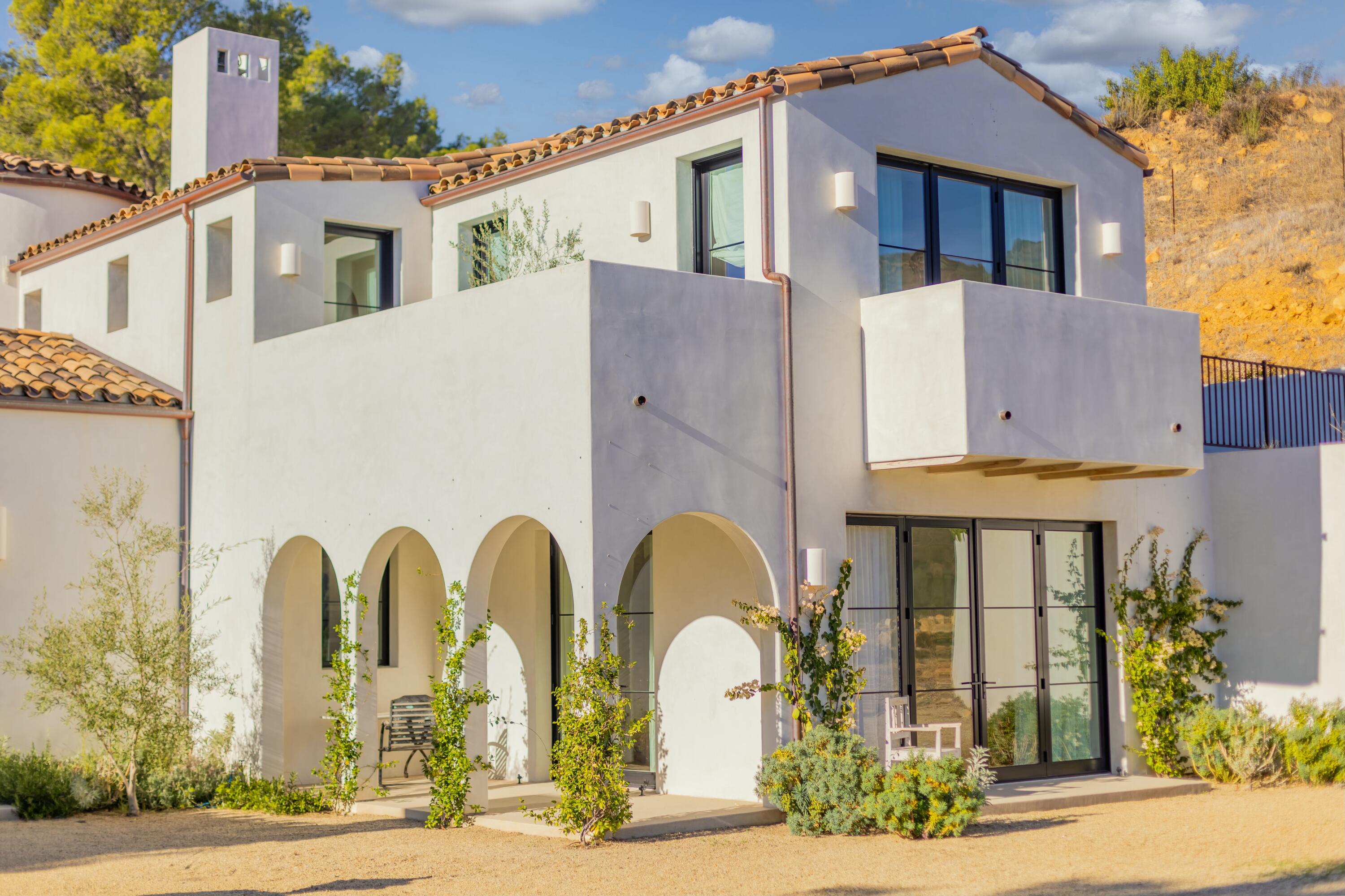 Ojai, California 93023, United States, 4 Bedrooms Bedrooms, ,5 BathroomsBathrooms,Residential,Active,5399