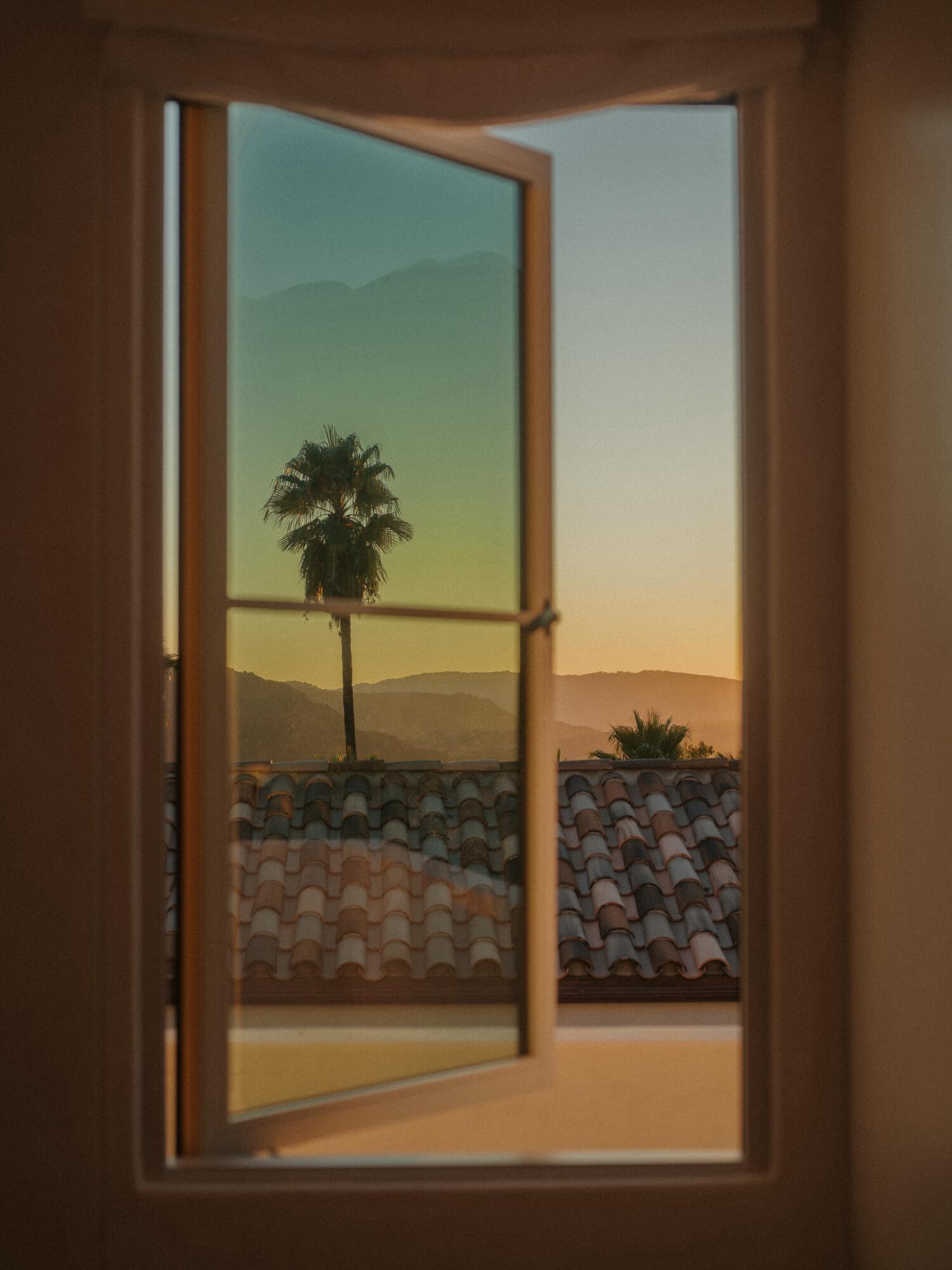 Ojai, California 93023, United States, 4 Bedrooms Bedrooms, ,5 BathroomsBathrooms,Residential,Active,5399