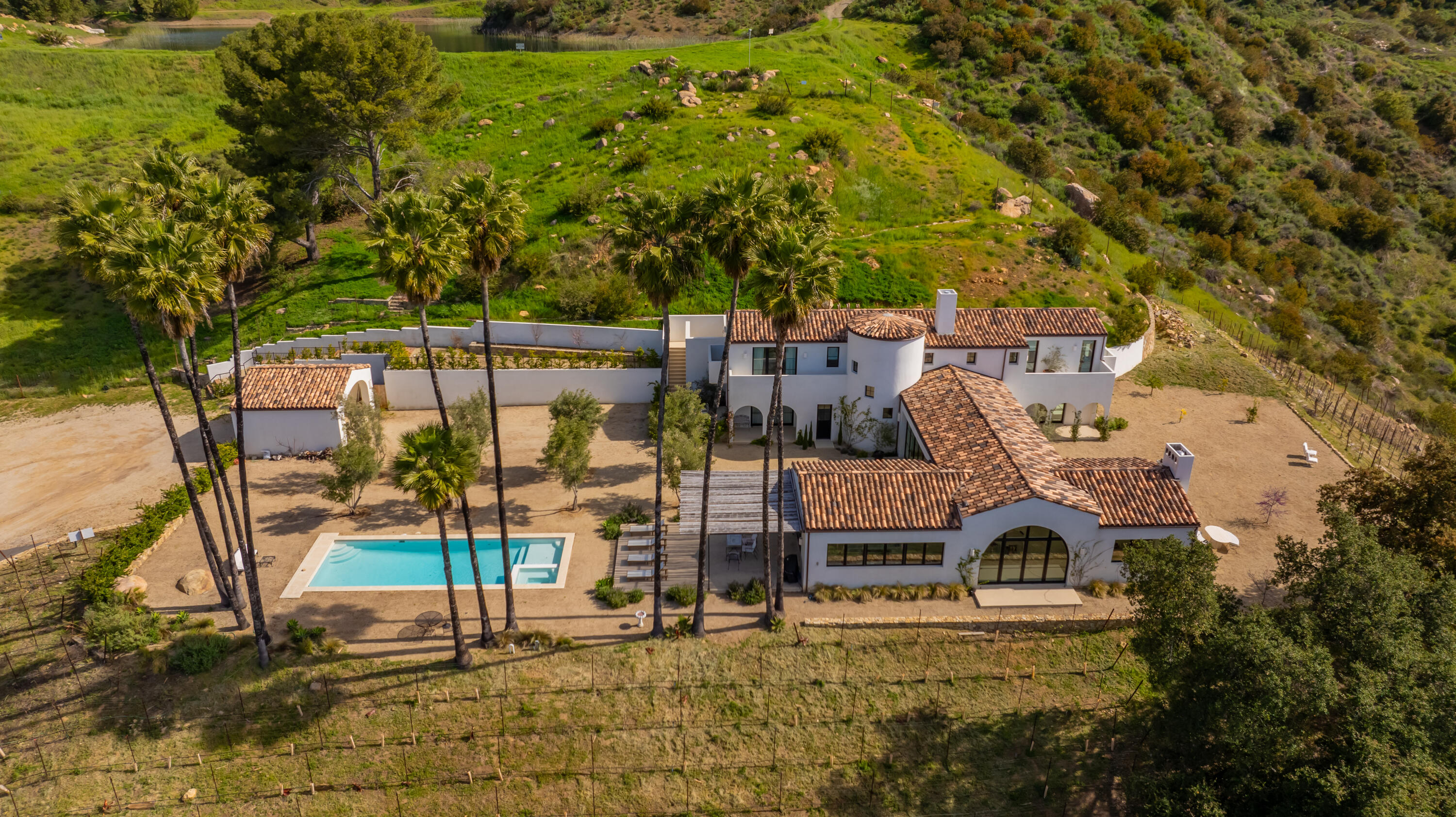 Ojai, California 93023, United States, 4 Bedrooms Bedrooms, ,5 BathroomsBathrooms,Residential,Active,5399