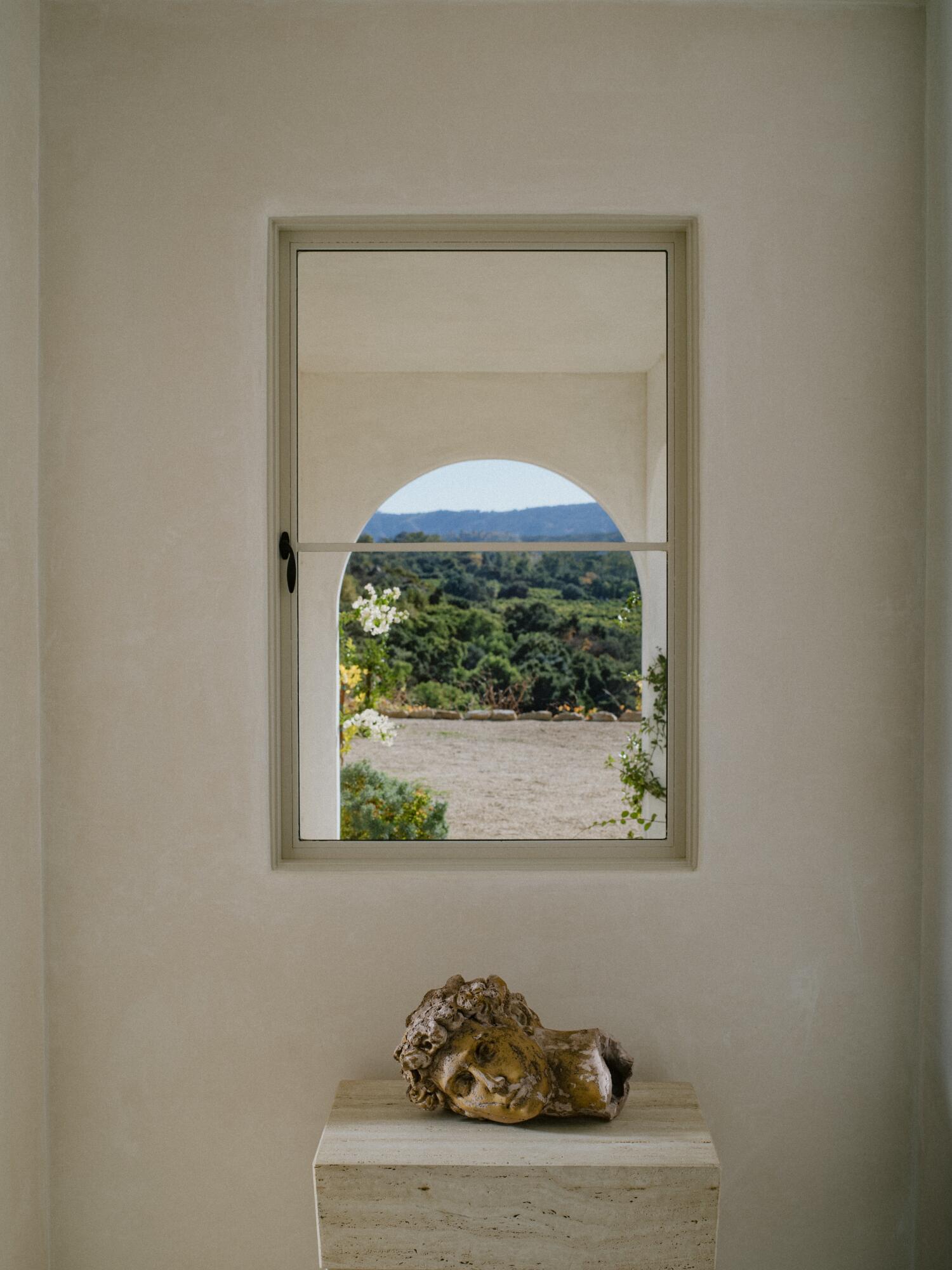 Ojai, California 93023, United States, 4 Bedrooms Bedrooms, ,5 BathroomsBathrooms,Residential,Active,5399