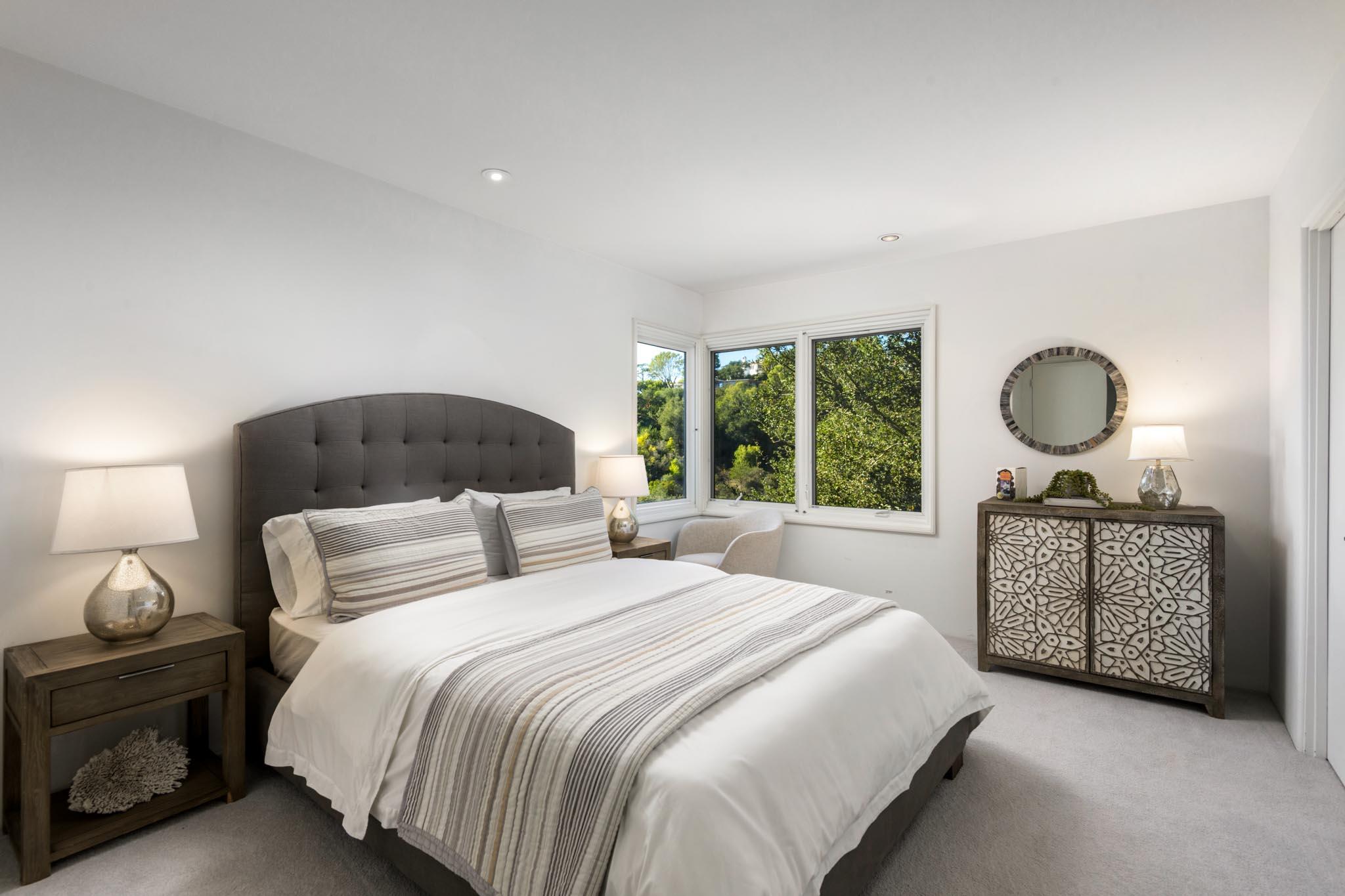 Santa Barbara, California 93103, United States, 4 Bedrooms Bedrooms, ,3 BathroomsBathrooms,Residential,Active,223936