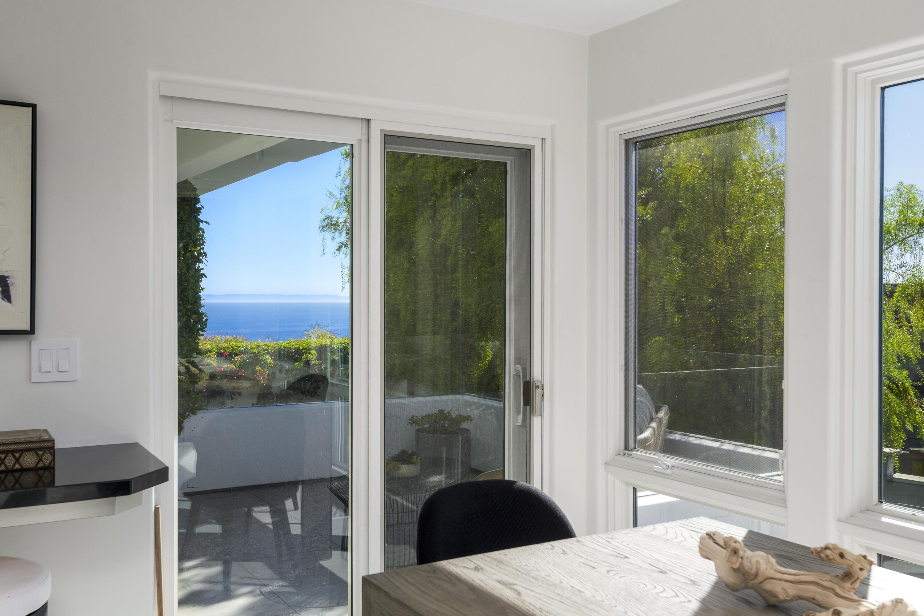 Santa Barbara, California 93103, United States, 4 Bedrooms Bedrooms, ,3 BathroomsBathrooms,Residential,Active,223936