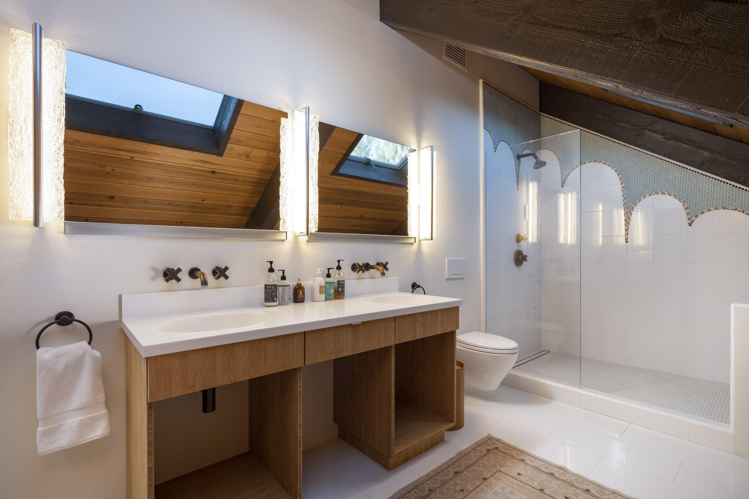 Santa Barbara, California 93108, United States, 5 Bedrooms Bedrooms, ,5 BathroomsBathrooms,Residential,Active,113239