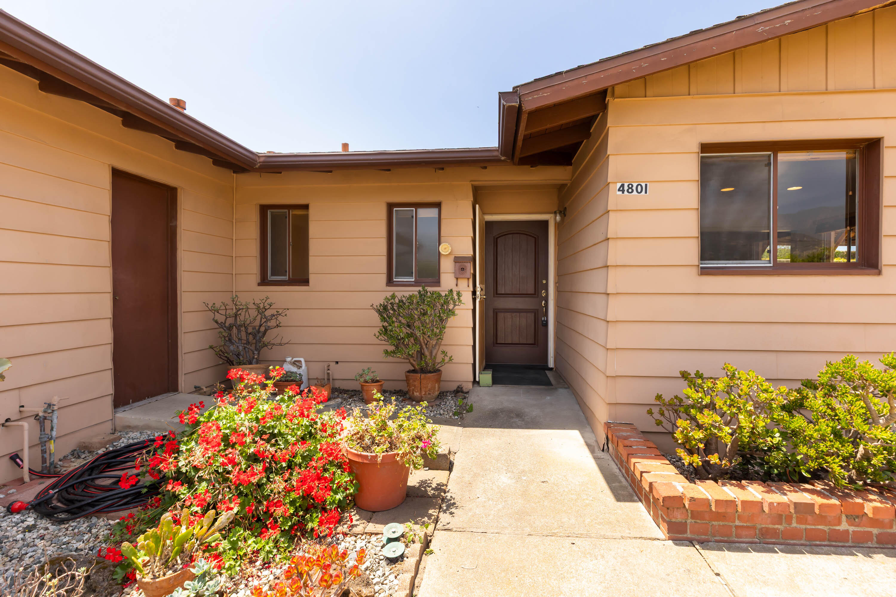 4801 Nipomo Drive