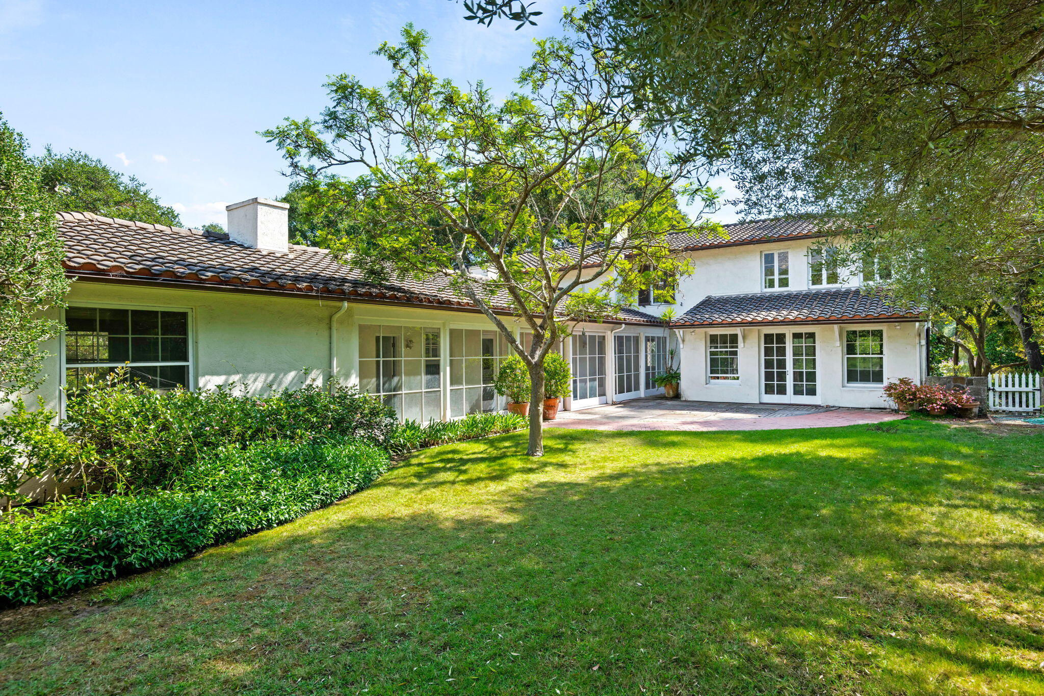 Santa Barbara, California 93108, United States, 7 Bedrooms Bedrooms, ,7 BathroomsBathrooms,Residential,Pending,239109