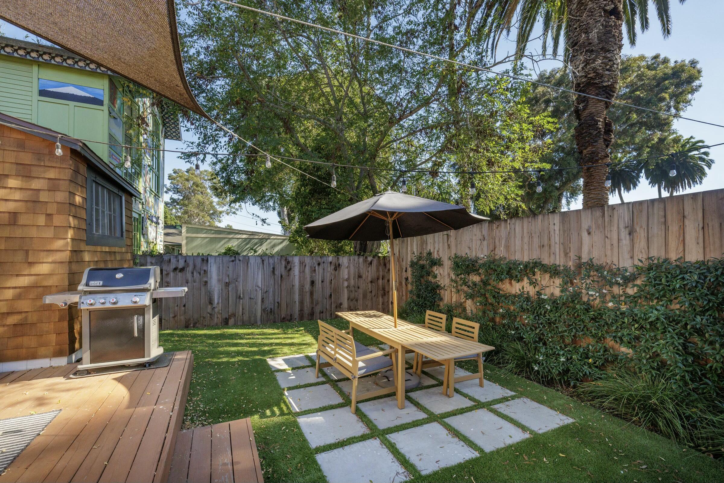 Santa Barbara, California 93101, United States, 2 Bedrooms Bedrooms, ,2 BathroomsBathrooms,Residential,Active,10257