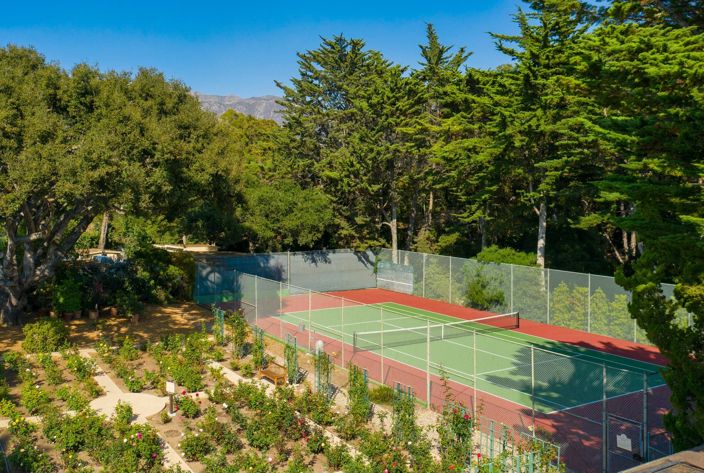 Montecito, California 93108, United States, 2 Bedrooms Bedrooms, ,2 BathroomsBathrooms,Residential,Active,111139