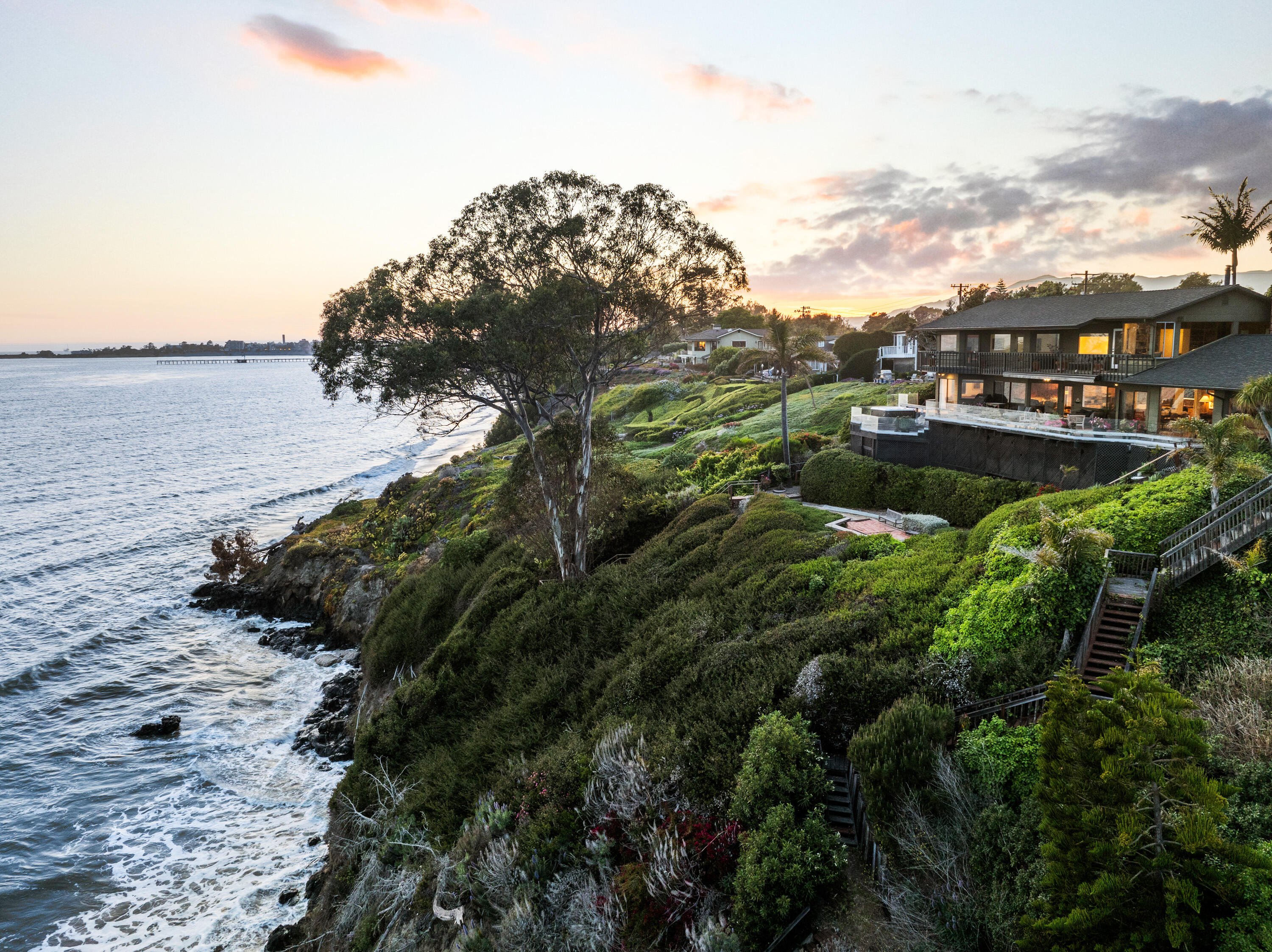 Santa Barbara, California 93111, United States, 5 Bedrooms Bedrooms, ,5 BathroomsBathrooms,Residential,Coming Soon,137935