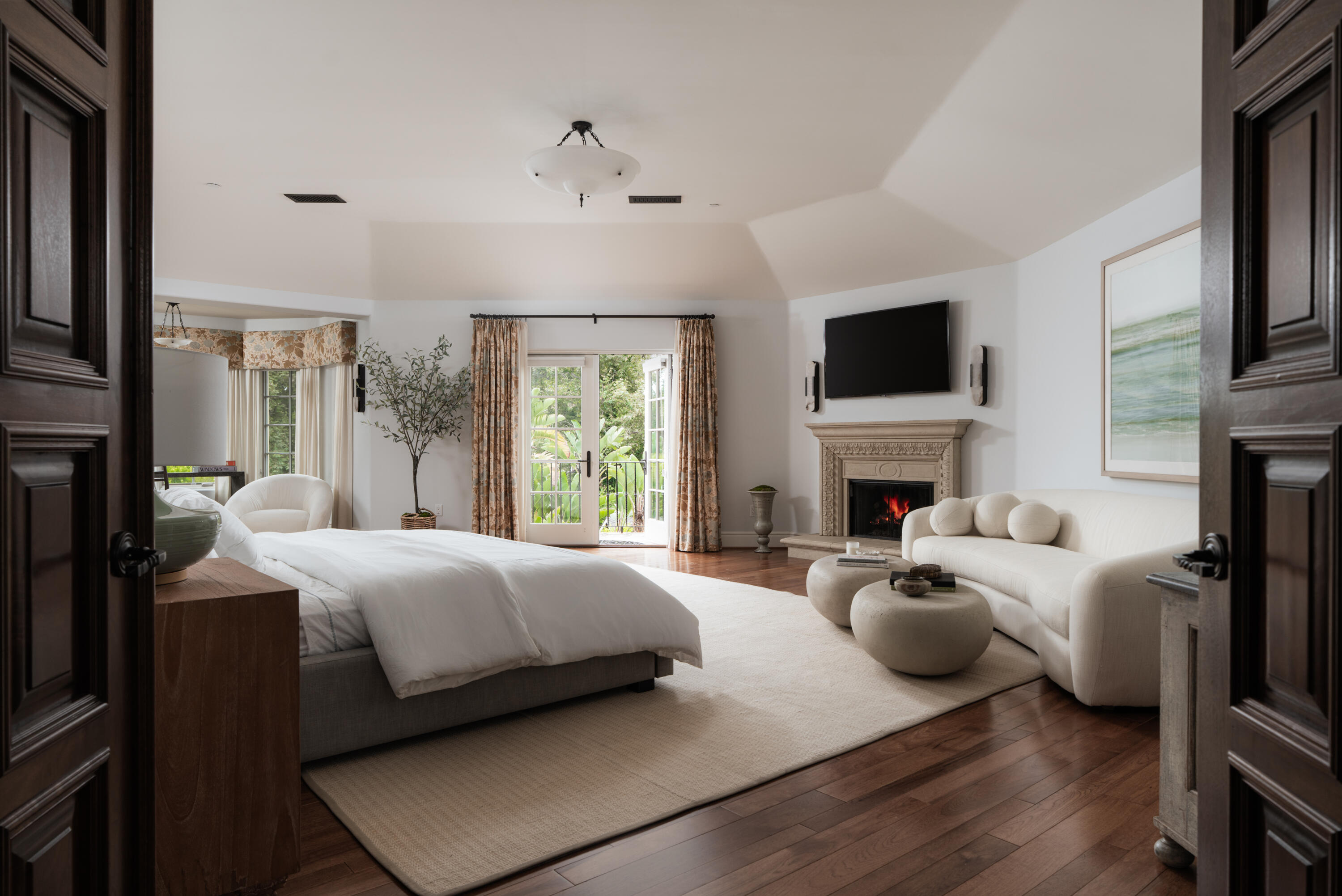 Montecito, California 93108, United States, 5 Bedrooms Bedrooms, ,7 BathroomsBathrooms,Residential,Active,205700