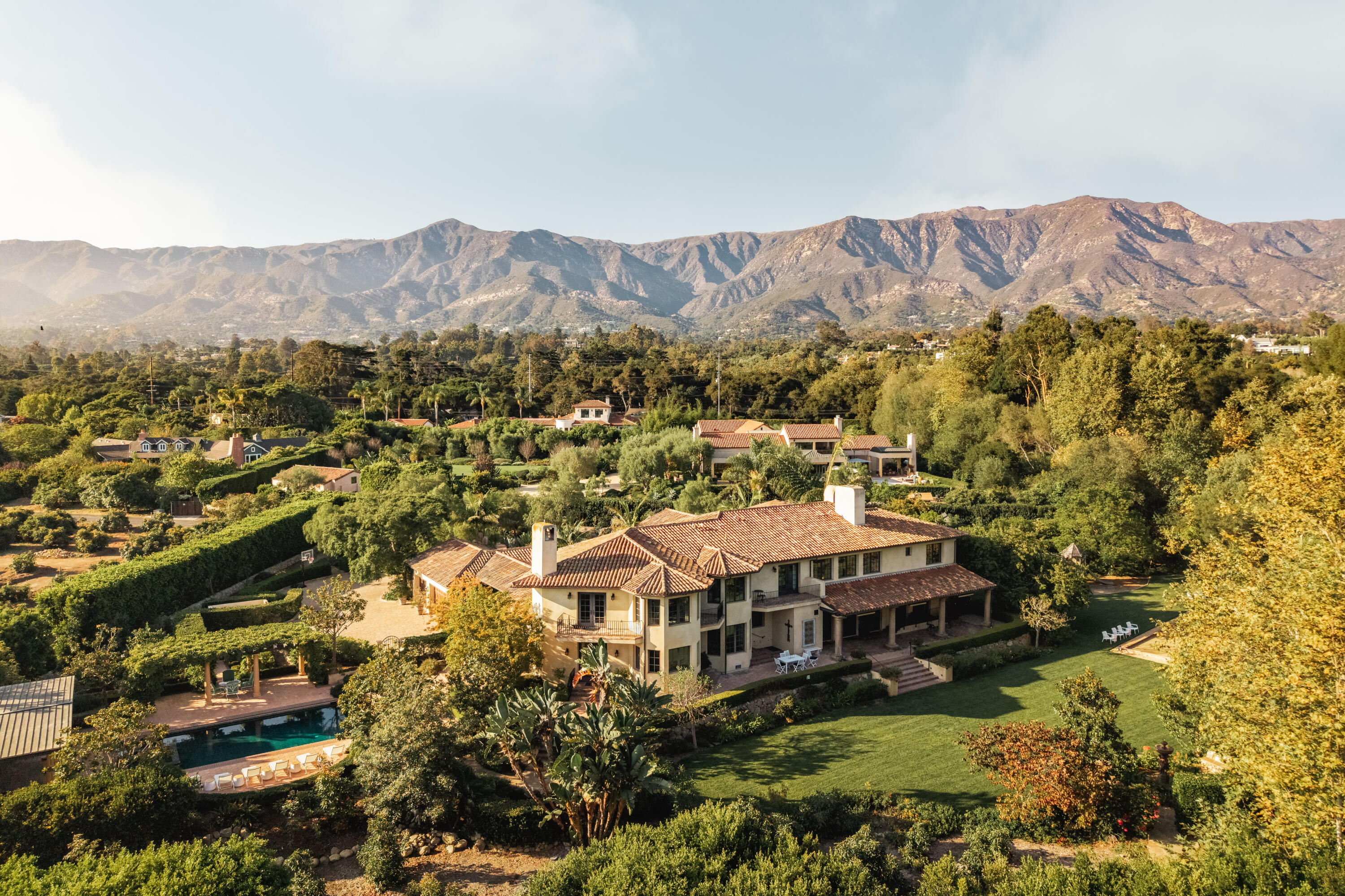 Montecito, California 93108, United States, 5 Bedrooms Bedrooms, ,7 BathroomsBathrooms,Residential,Active,205700 Montecito, California 93108, United States, 5 Bedrooms Bedrooms, ,7 BathroomsBathrooms,Residential,Active,205700