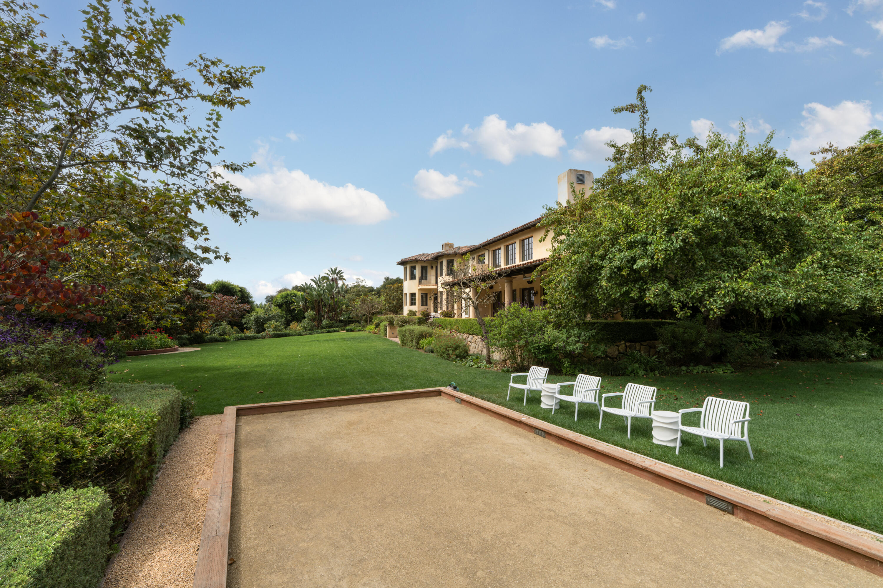 Montecito, California 93108, United States, 5 Bedrooms Bedrooms, ,7 BathroomsBathrooms,Residential,Active,205700