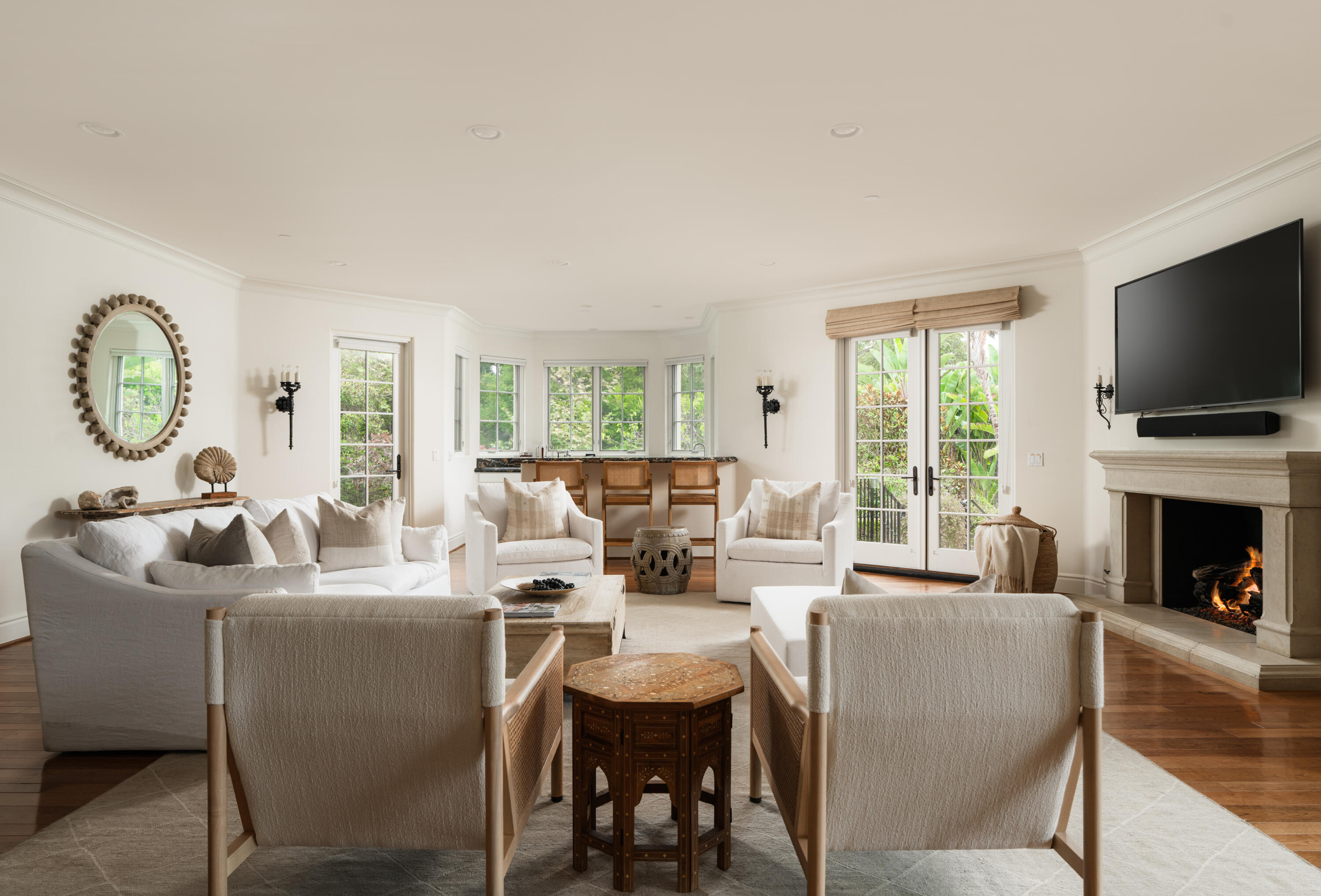 Montecito, California 93108, United States, 5 Bedrooms Bedrooms, ,7 BathroomsBathrooms,Residential,Active,205700