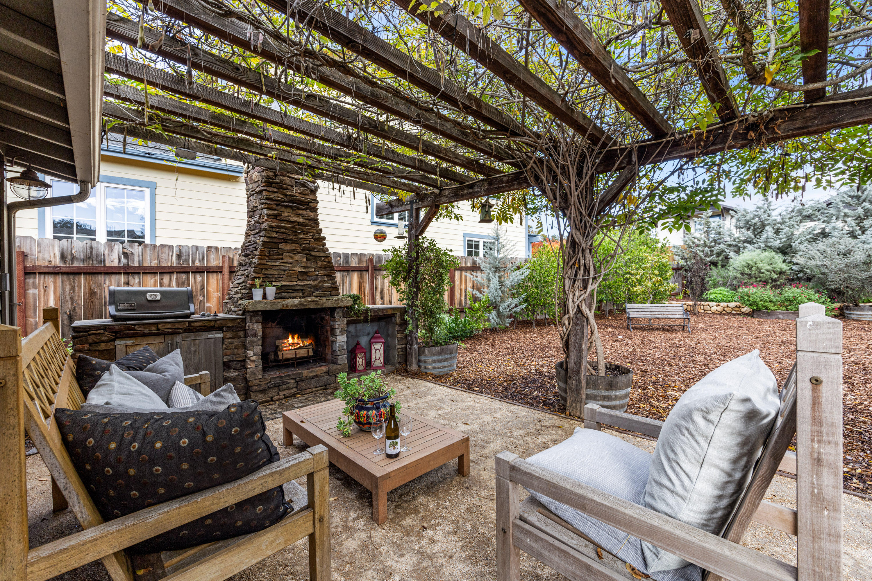 Solvang, California 93463, United States, 2 Bedrooms Bedrooms, ,1 BathroomBathrooms,Residential,Active,247466