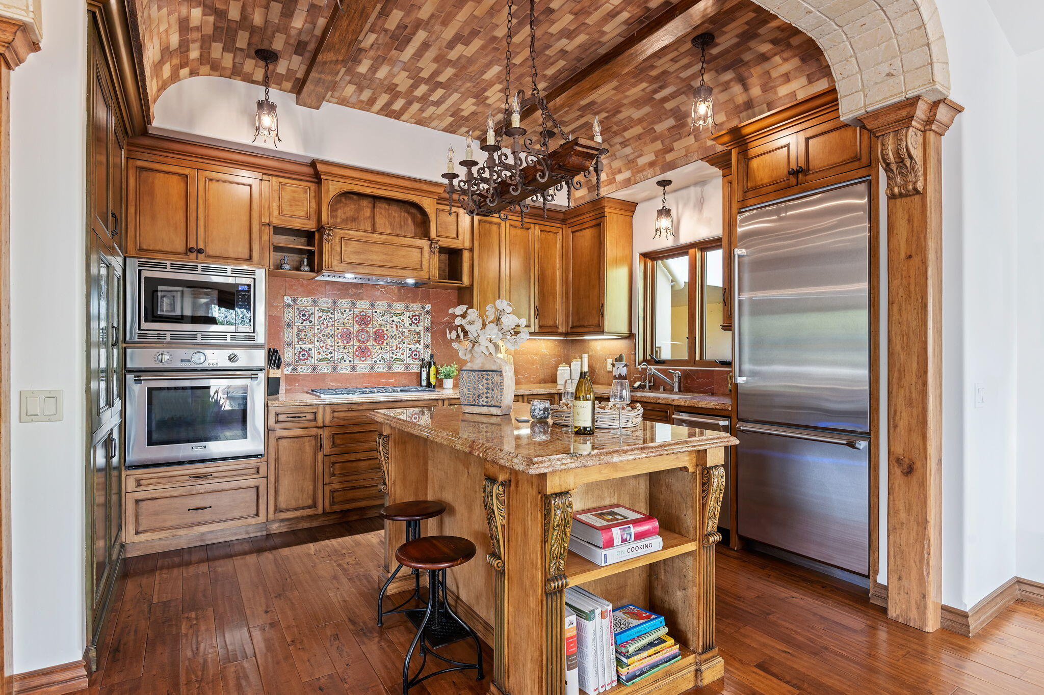 Santa Barbara, California 93103, United States, 3 Bedrooms Bedrooms, ,3 BathroomsBathrooms,Residential,Active,202153