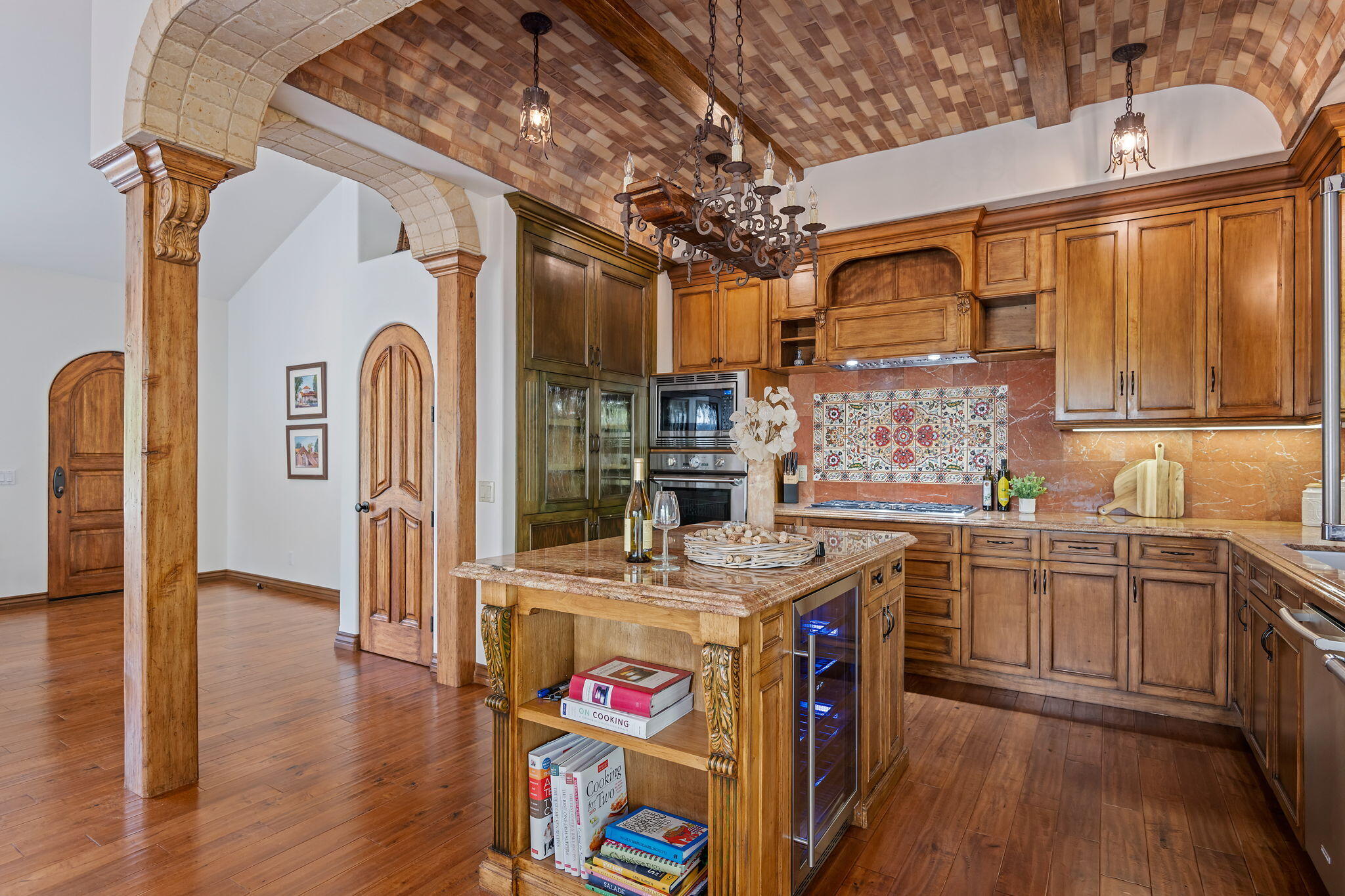 Santa Barbara, California 93103, United States, 3 Bedrooms Bedrooms, ,3 BathroomsBathrooms,Residential,Active,202153