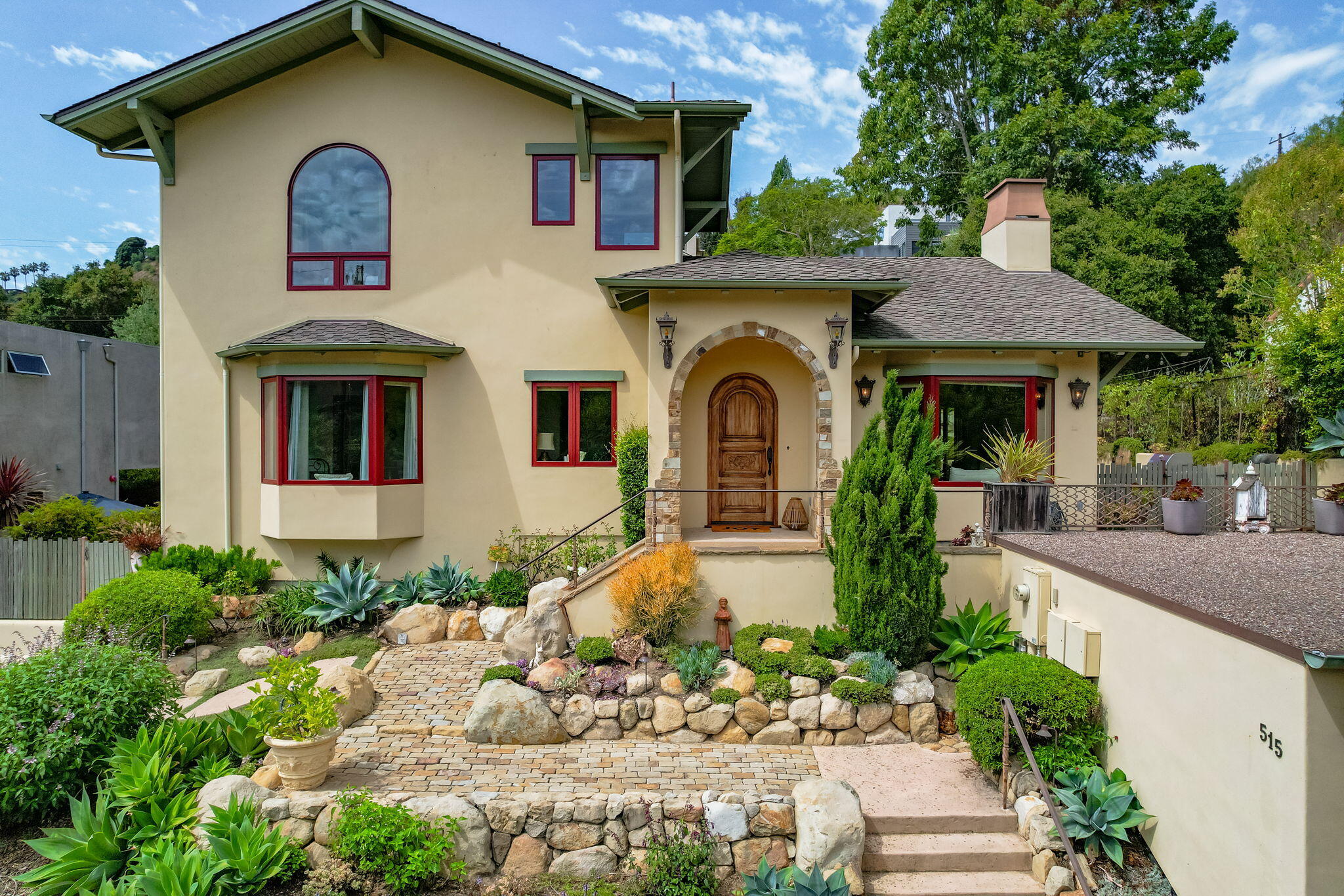 Santa Barbara, California 93103, United States, 3 Bedrooms Bedrooms, ,3 BathroomsBathrooms,Residential,Active,202153