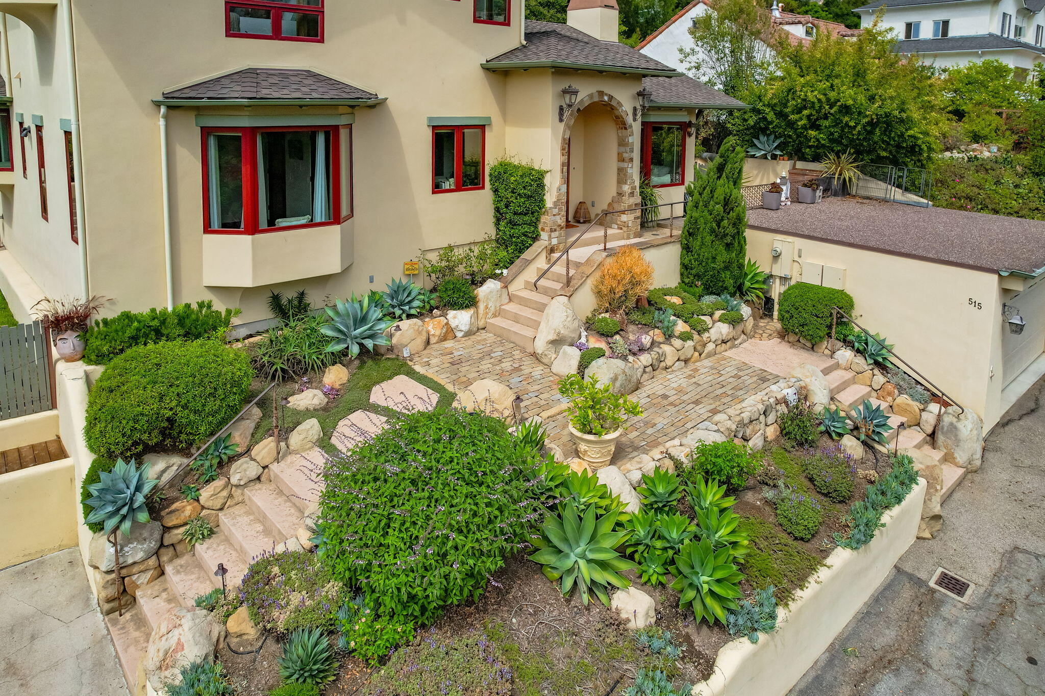 Santa Barbara, California 93103, United States, 3 Bedrooms Bedrooms, ,3 BathroomsBathrooms,Residential,Active,202153