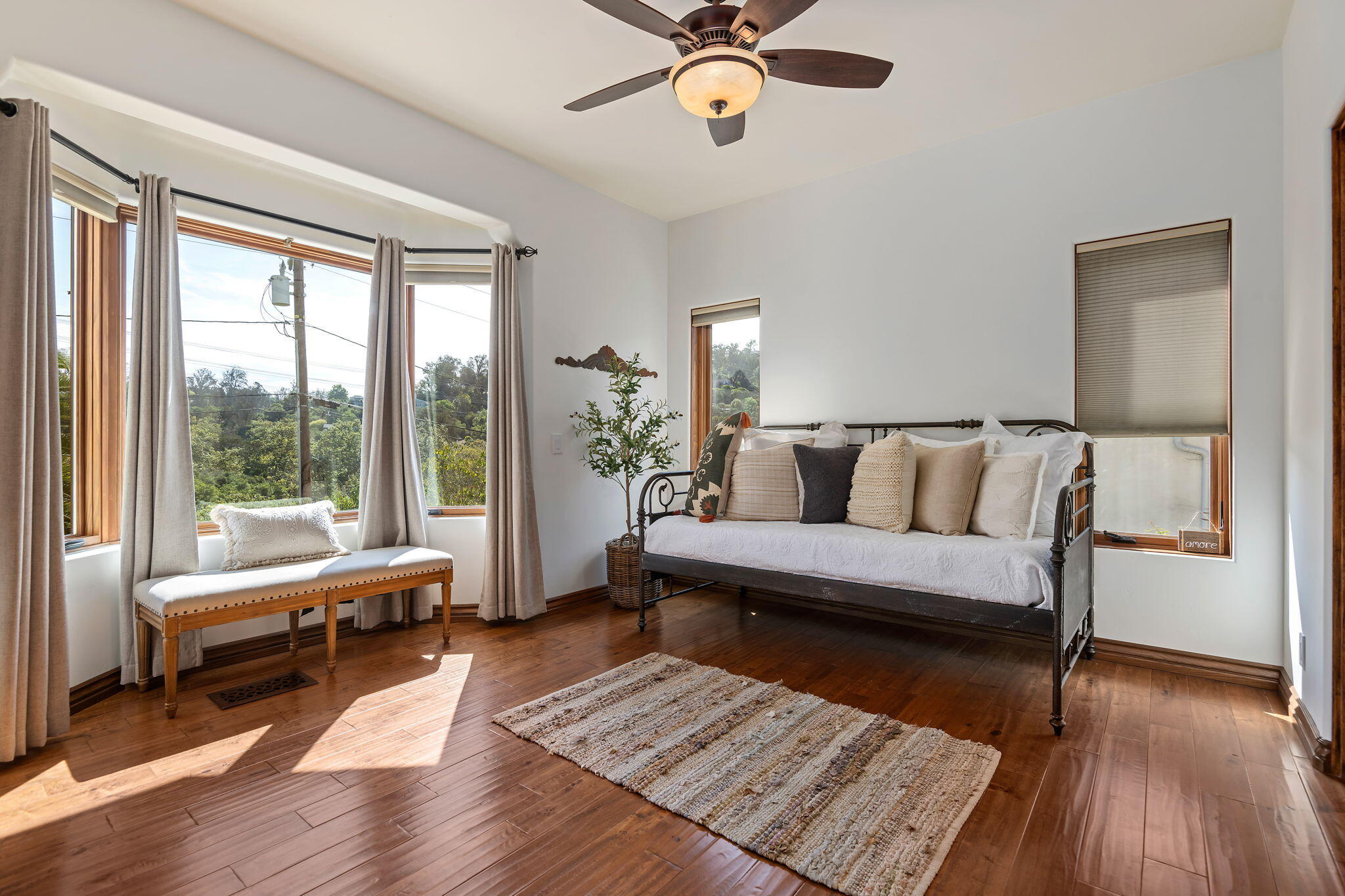 Santa Barbara, California 93103, United States, 3 Bedrooms Bedrooms, ,3 BathroomsBathrooms,Residential,Active,202153