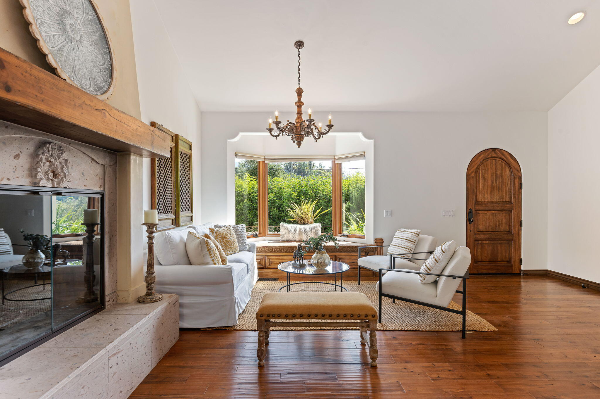 Santa Barbara, California 93103, United States, 3 Bedrooms Bedrooms, ,3 BathroomsBathrooms,Residential,Active,202153