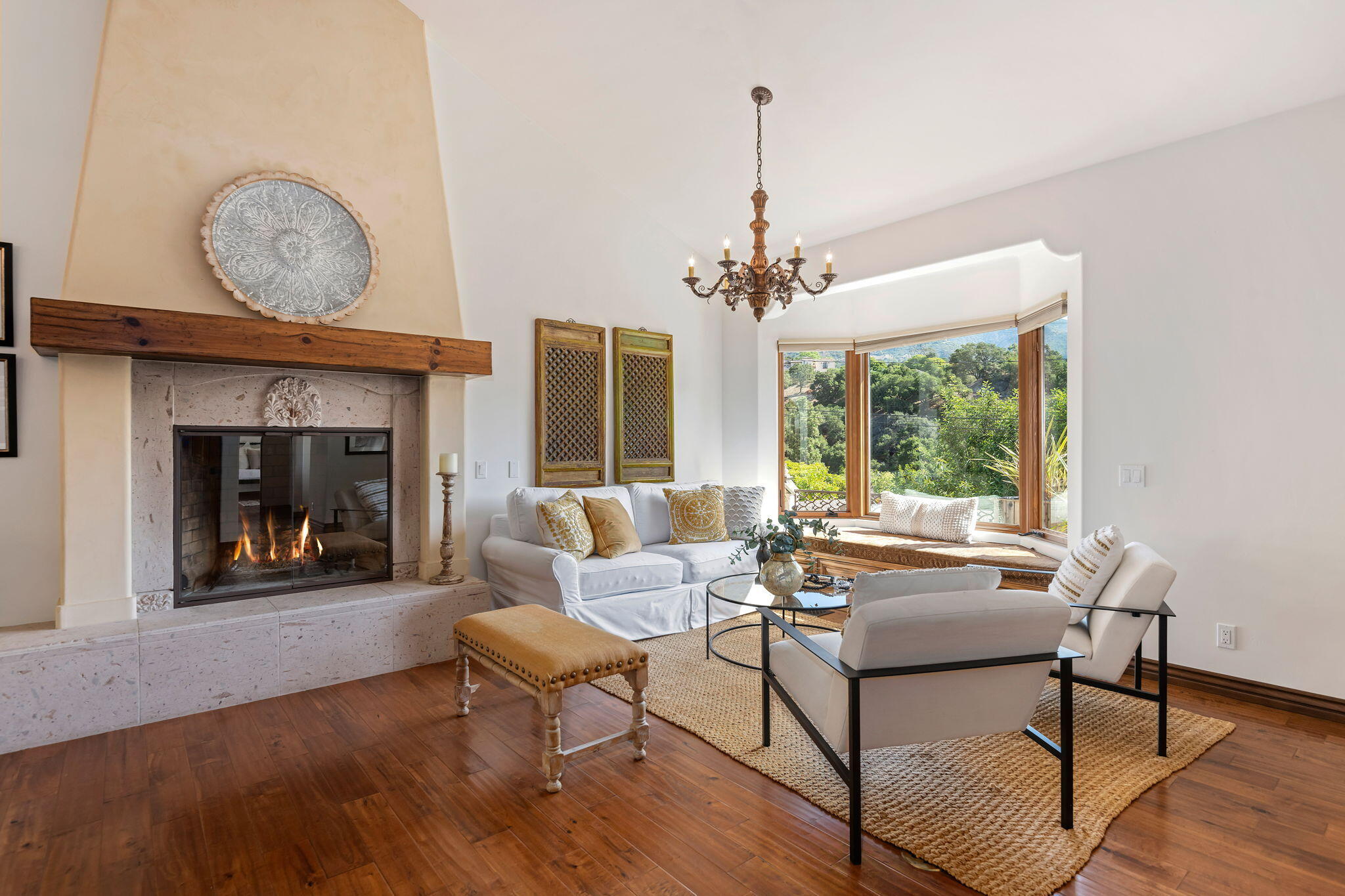 Santa Barbara, California 93103, United States, 3 Bedrooms Bedrooms, ,3 BathroomsBathrooms,Residential,Active,202153