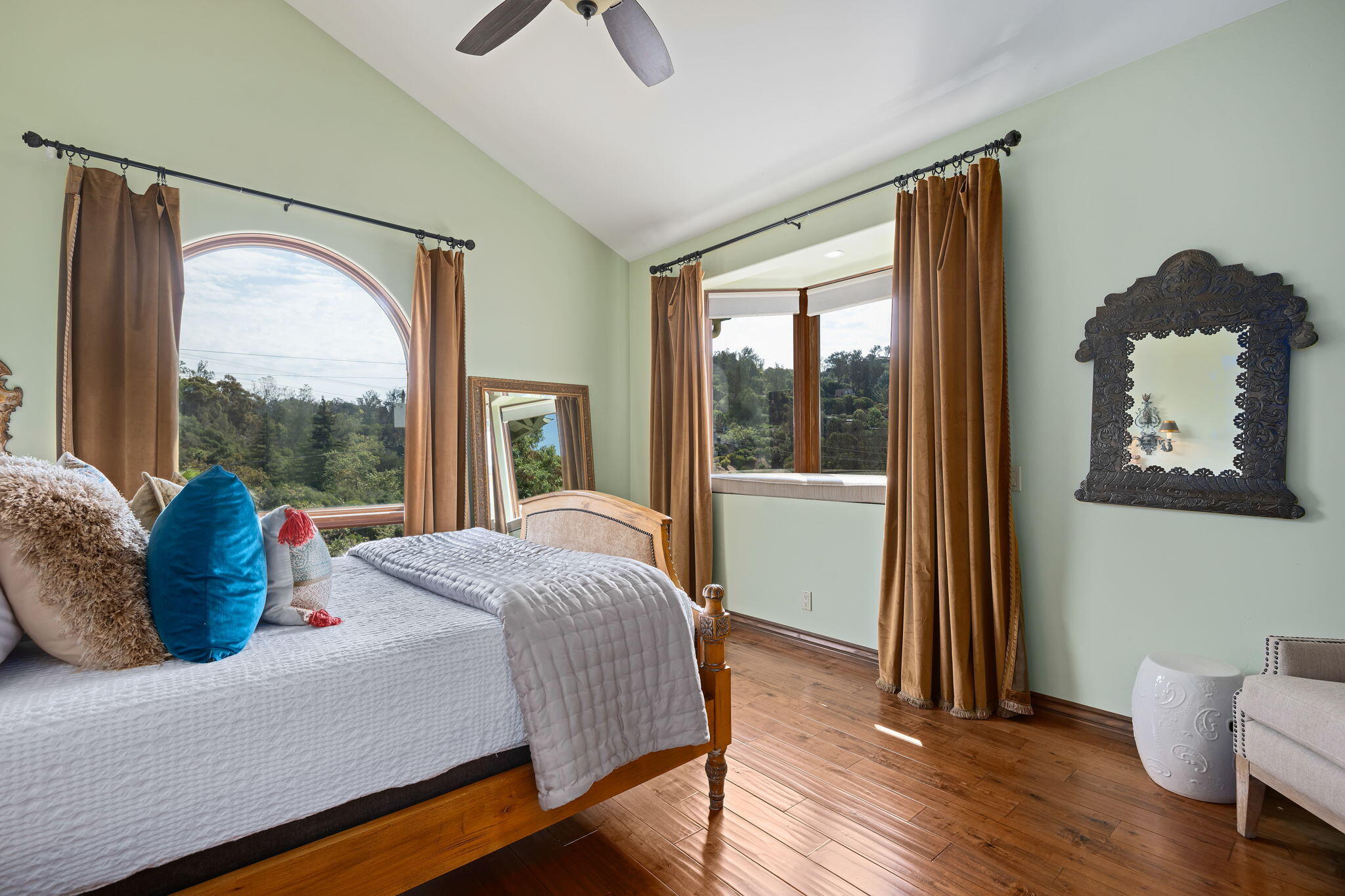 Santa Barbara, California 93103, United States, 3 Bedrooms Bedrooms, ,3 BathroomsBathrooms,Residential,Active,202153