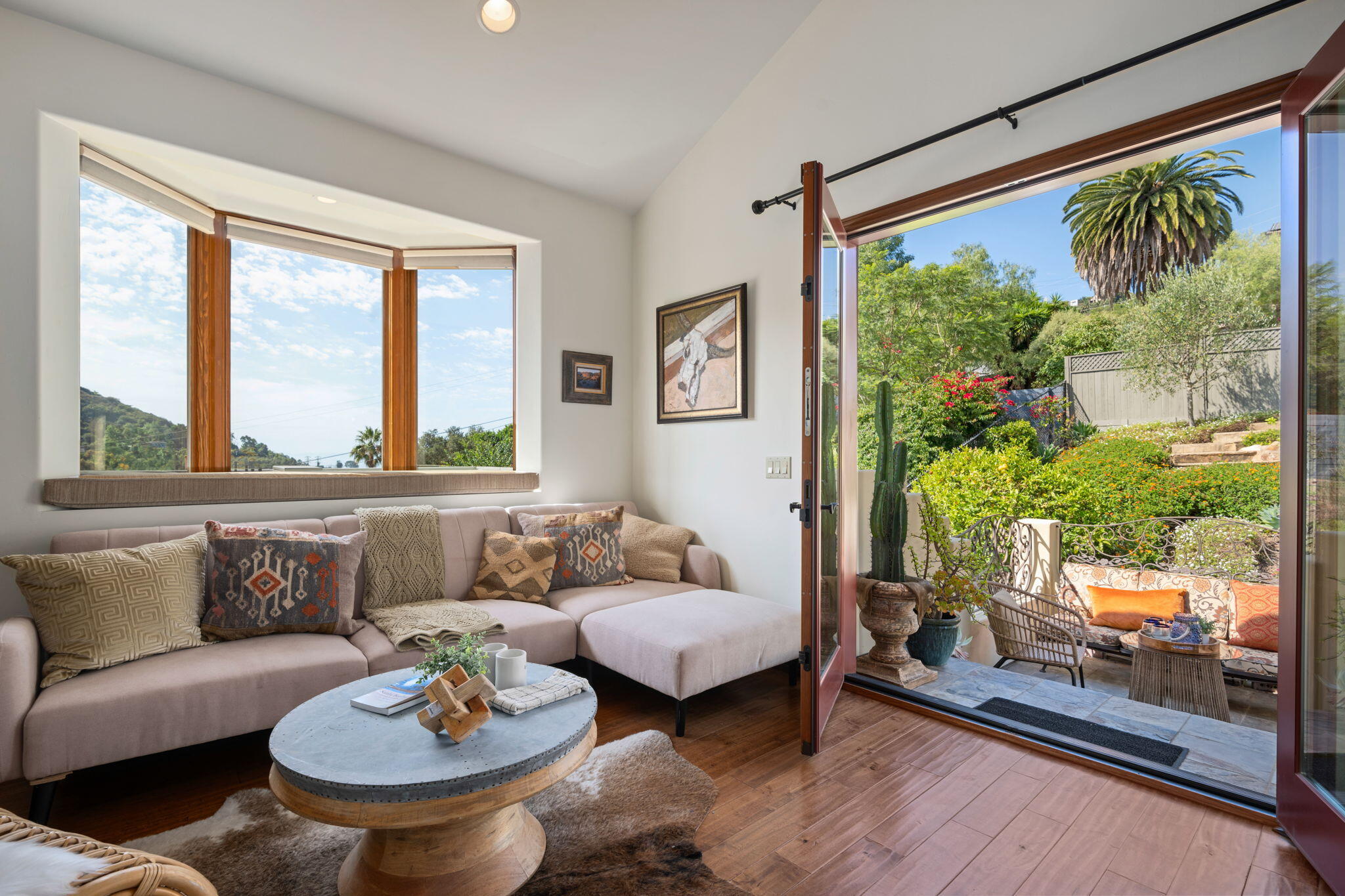 Santa Barbara, California 93103, United States, 3 Bedrooms Bedrooms, ,3 BathroomsBathrooms,Residential,Active,202153