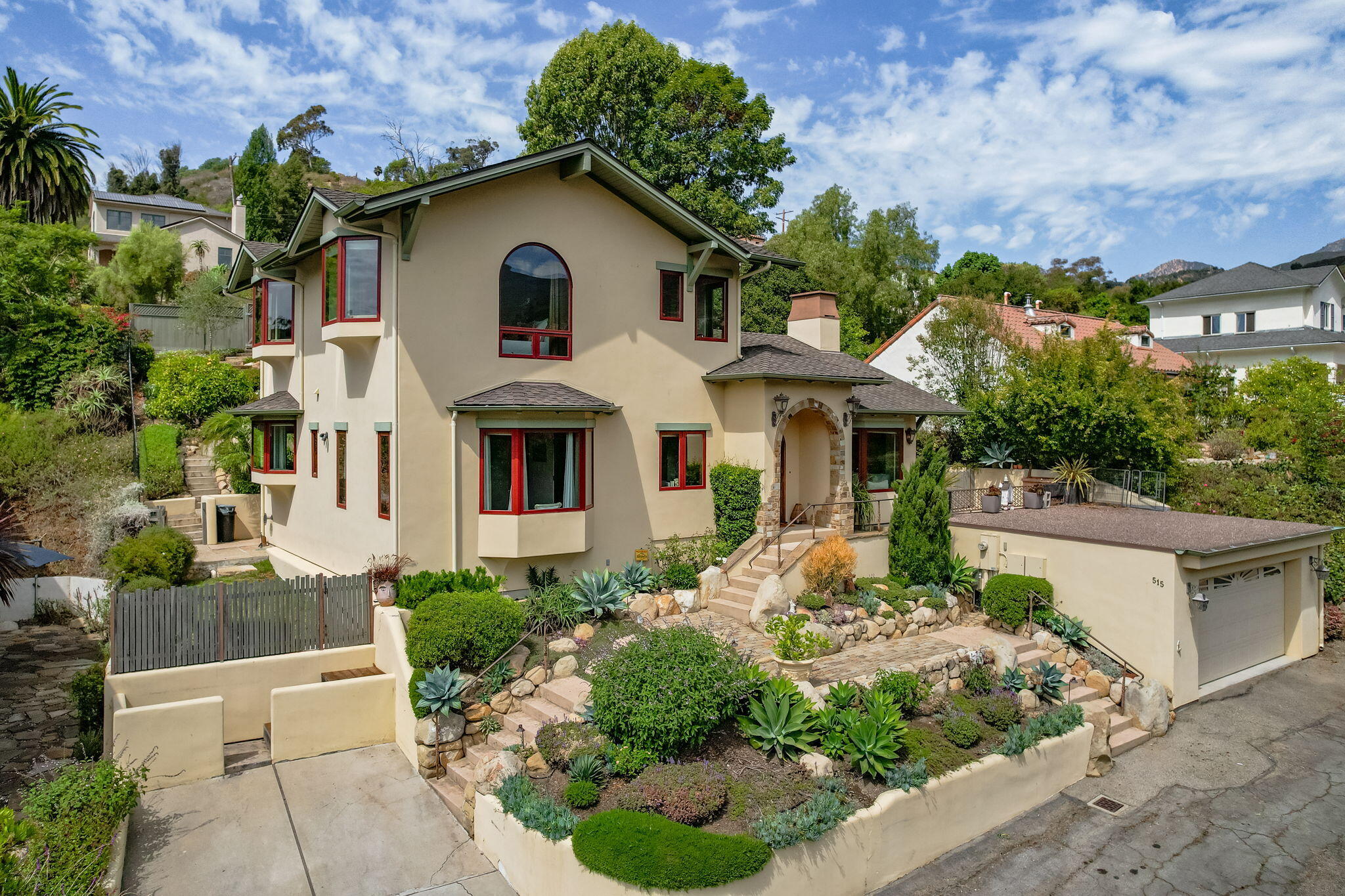 Santa Barbara, California 93103, United States, 3 Bedrooms Bedrooms, ,3 BathroomsBathrooms,Residential,Active,202153