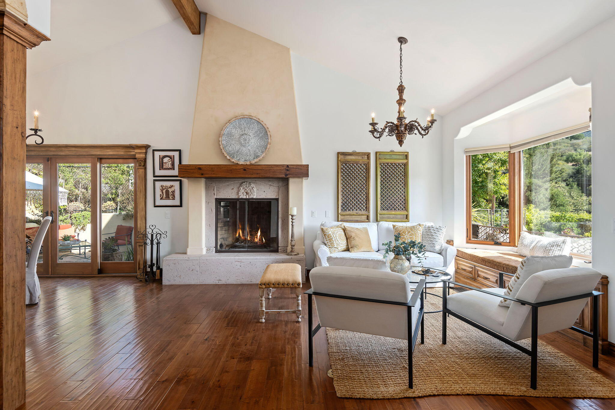 Santa Barbara, California 93103, United States, 3 Bedrooms Bedrooms, ,3 BathroomsBathrooms,Residential,Active,202153