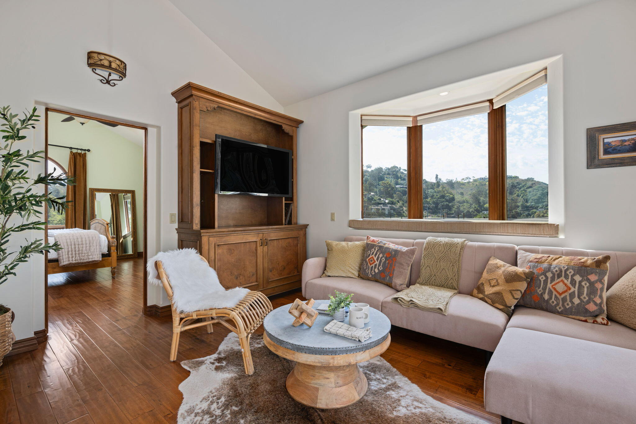 Santa Barbara, California 93103, United States, 3 Bedrooms Bedrooms, ,3 BathroomsBathrooms,Residential,Active,202153