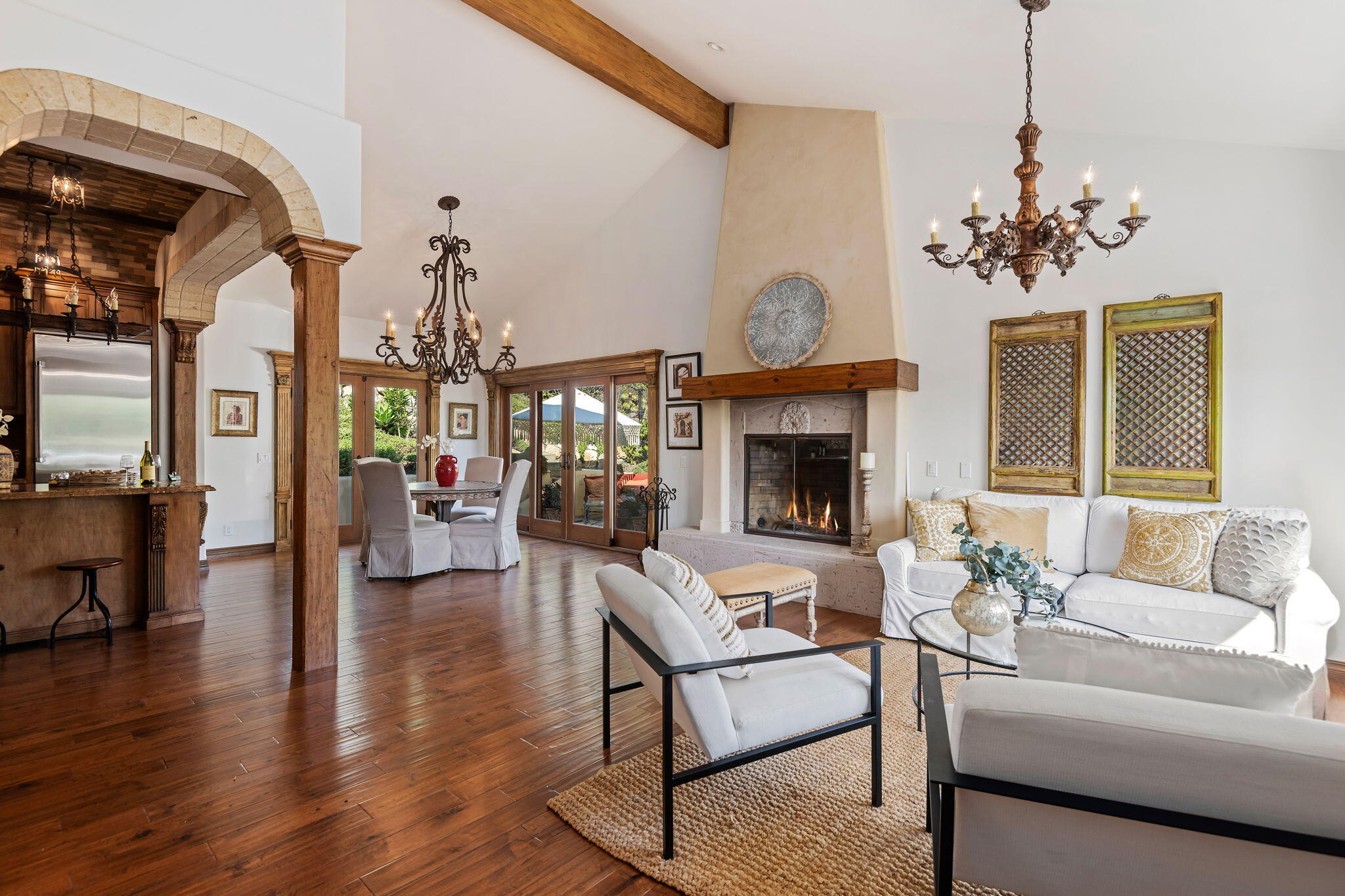 Santa Barbara, California 93103, United States, 3 Bedrooms Bedrooms, ,3 BathroomsBathrooms,Residential,Active,202153