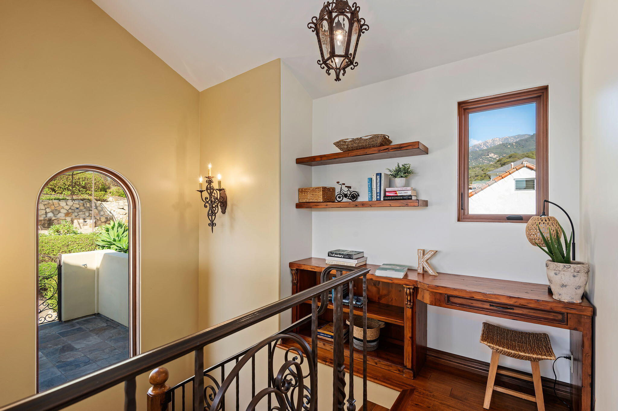 Santa Barbara, California 93103, United States, 3 Bedrooms Bedrooms, ,3 BathroomsBathrooms,Residential,Active,202153